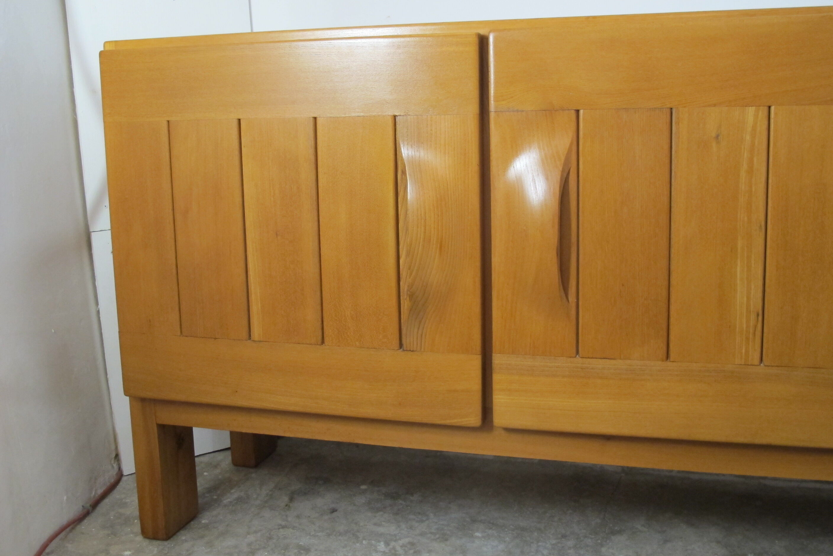 Massive Elm sideboard House Regain