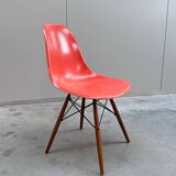Set of 10 fibreglass & walnut DSW chairs, Charles & Ray Eames, Herman Miller, 60s-70s