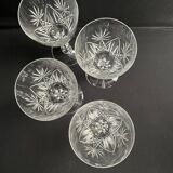 4 verres en cristal taillé