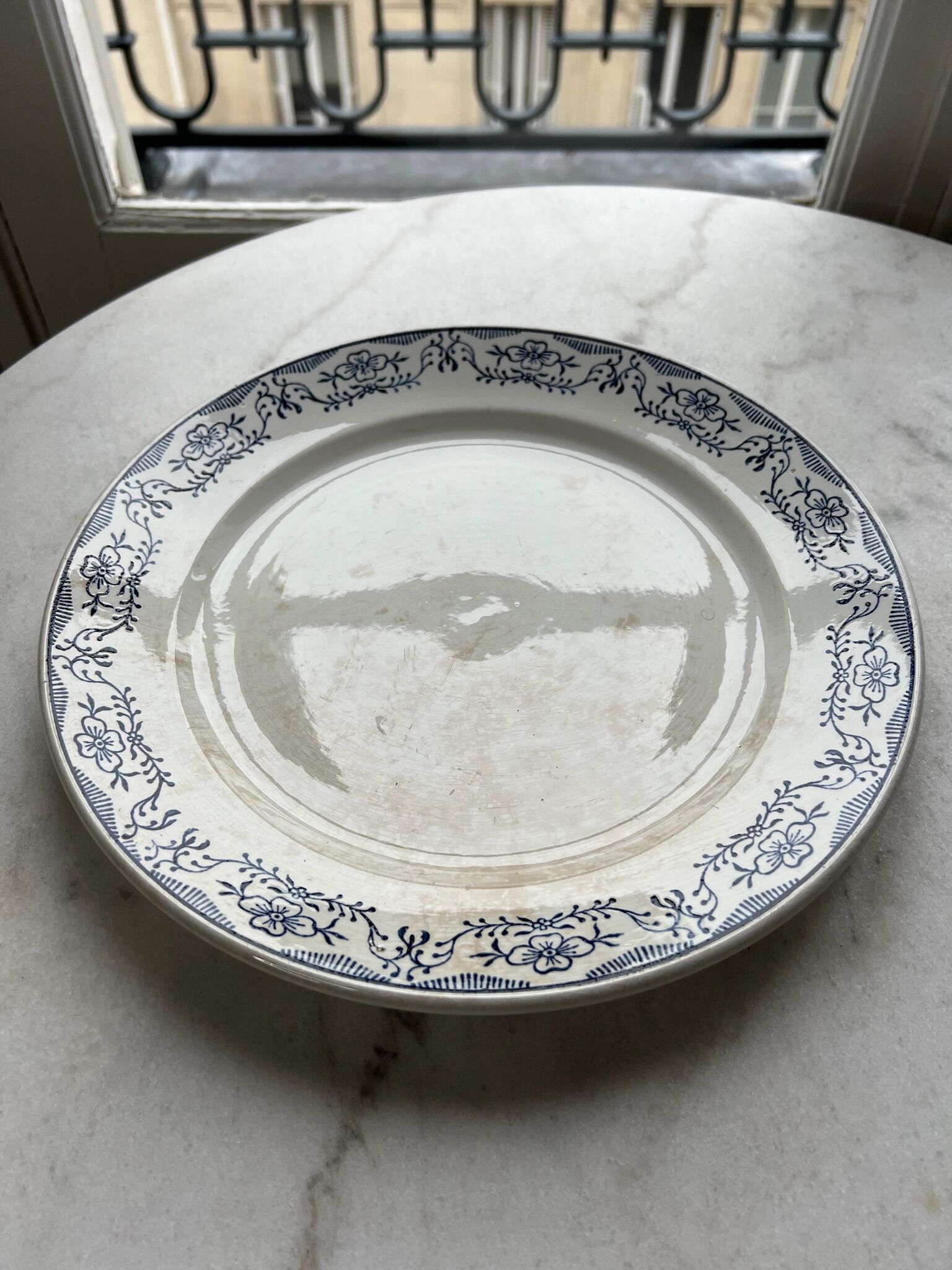 Assiette de présentation Staint Amand