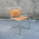 Chaise cantilever en cuir