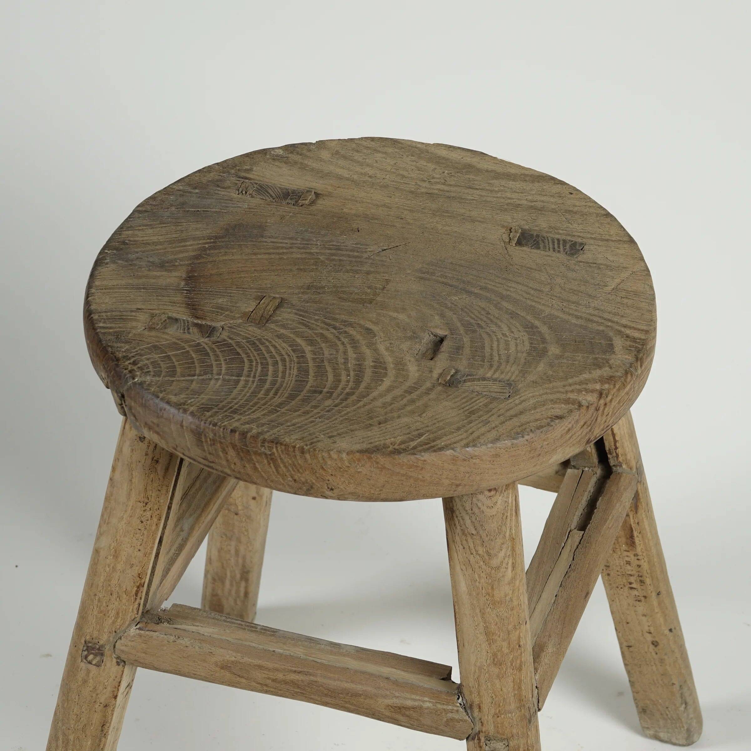 Gong - Antique Chinese elm stool, round seat no. 8