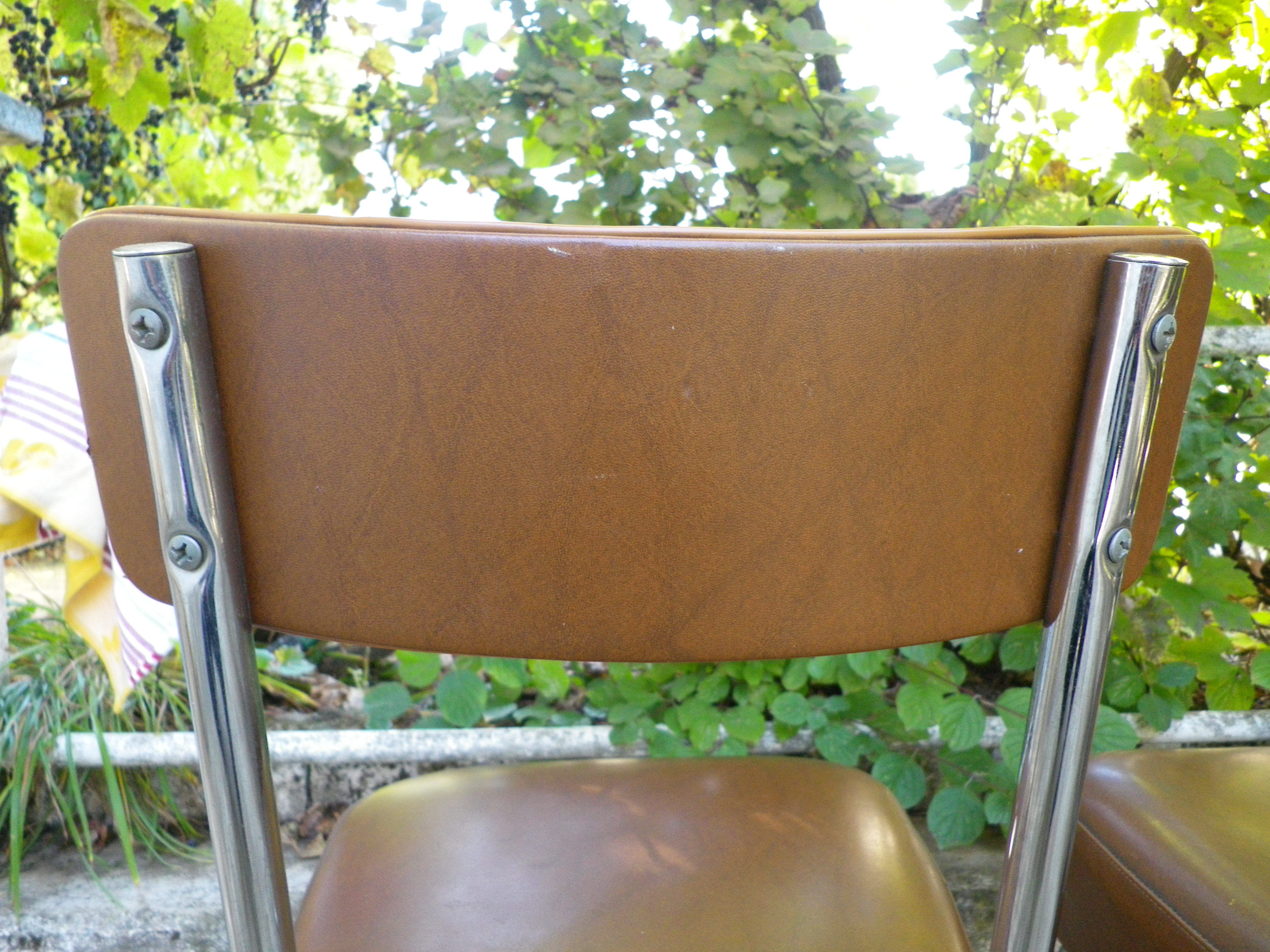 Lot of 2 chairs 60/70