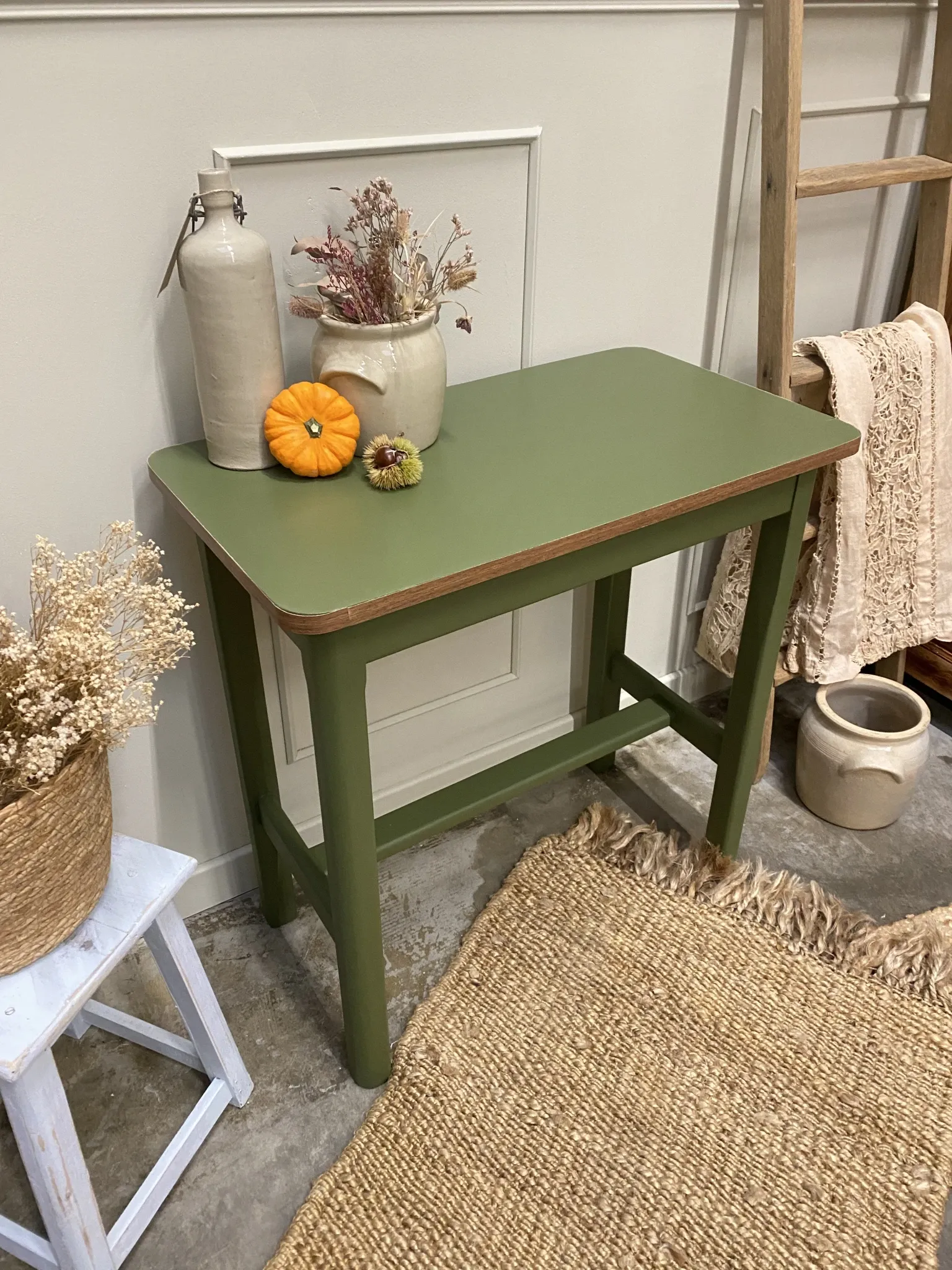 Mado side table
