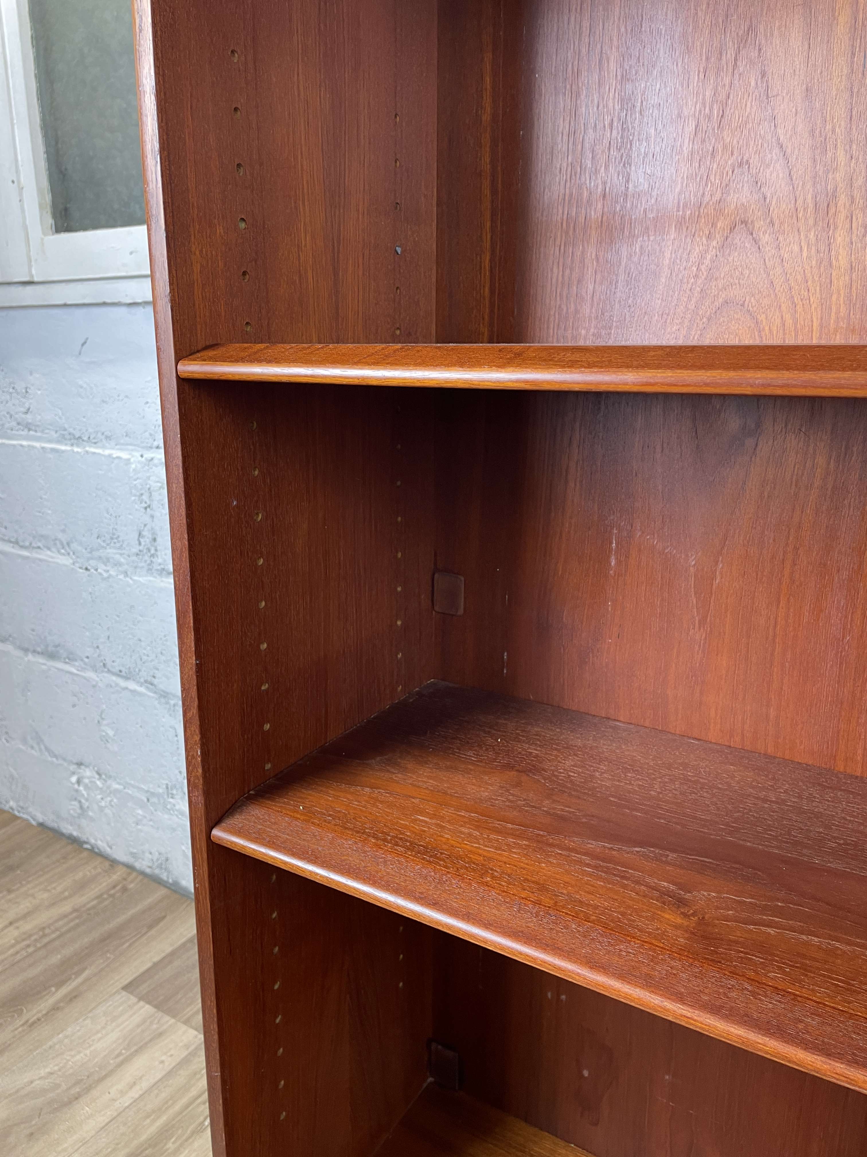 Vintage Scandinavian teak bookcase by Børge Mogensen for Søborg Møbelfabrik, 60s