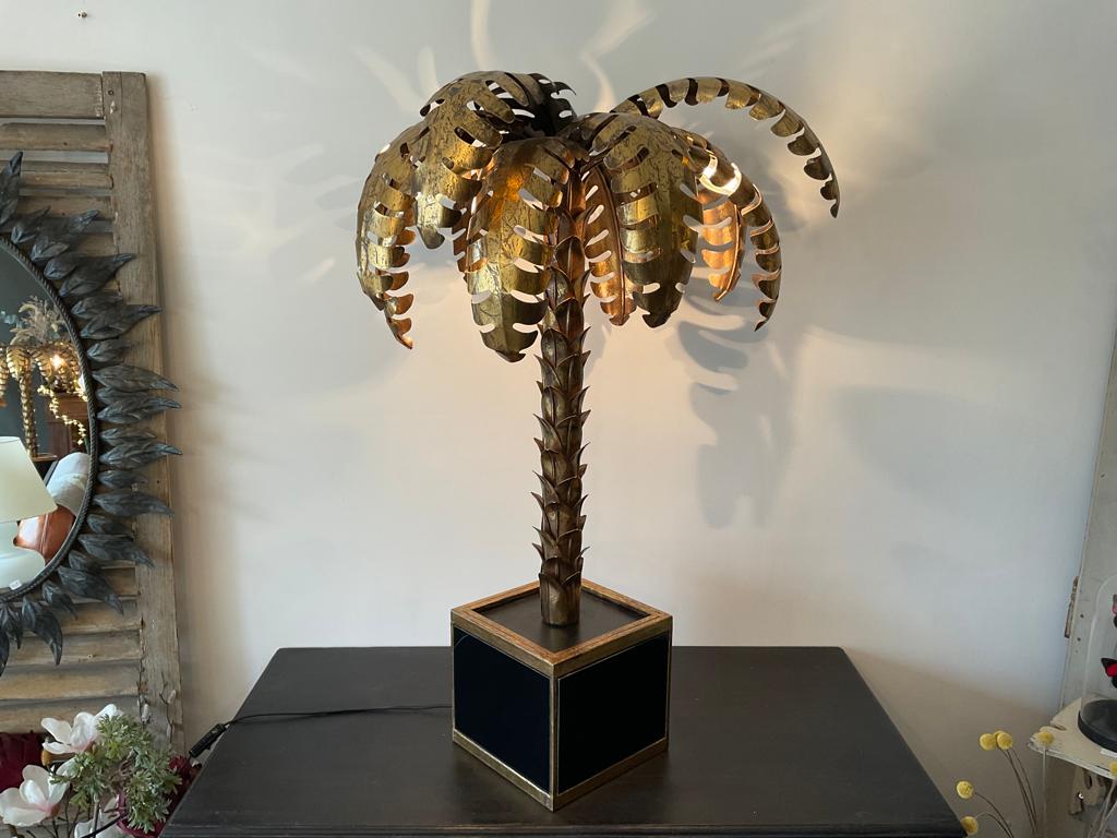Palm lamp