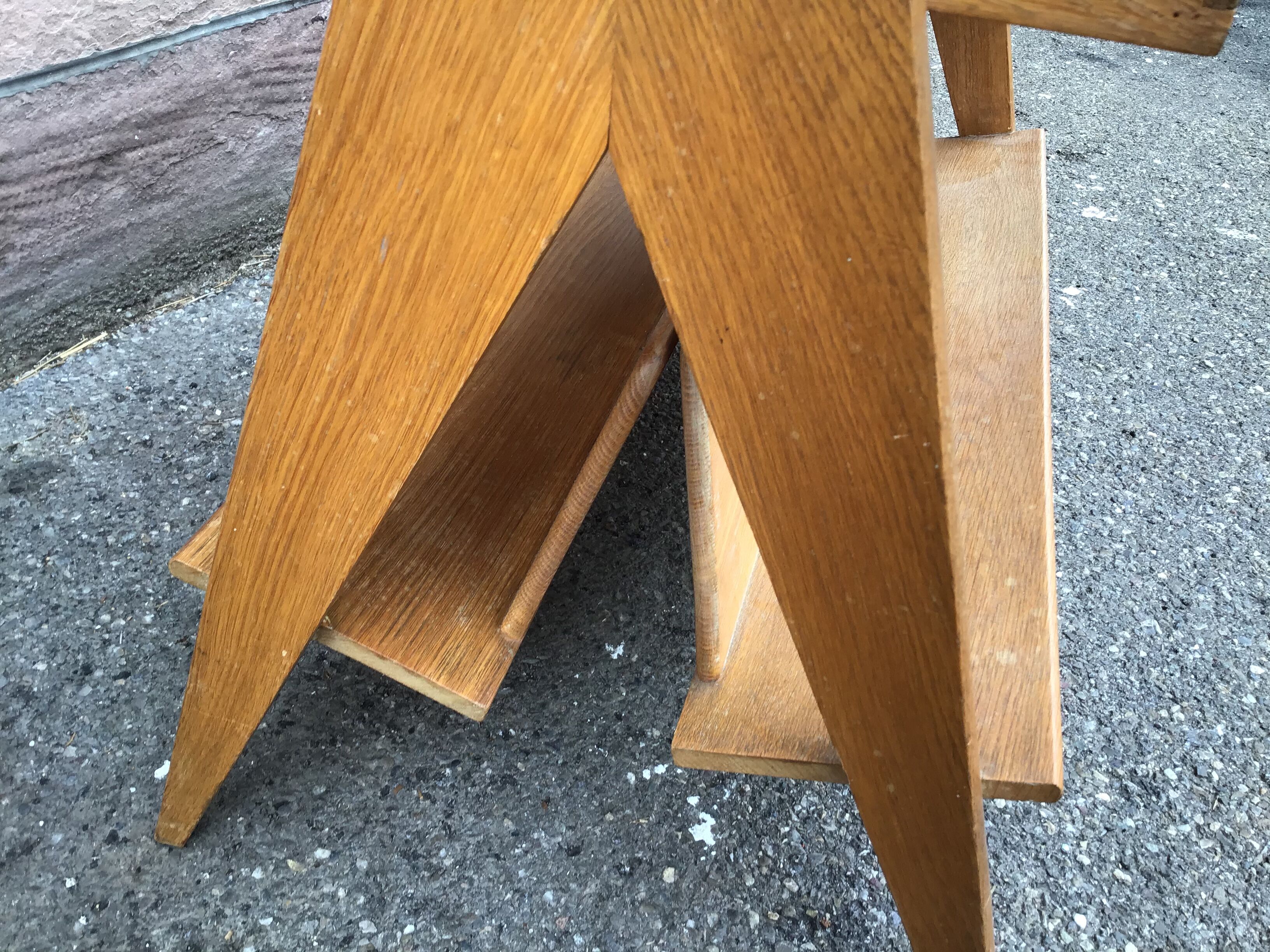 Étagère scandinave pied compas 1960