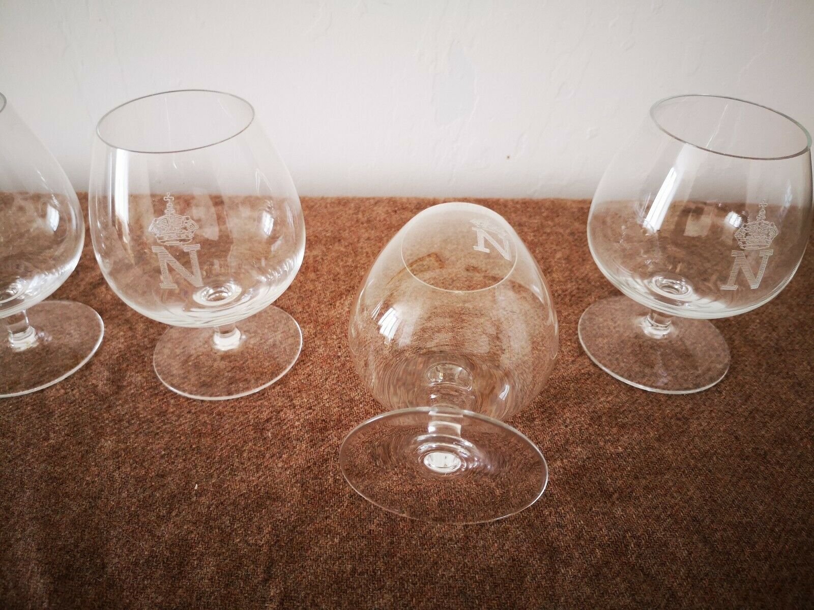 Lot of 5 balloon cognac glasses engraved with an N topped with a crown