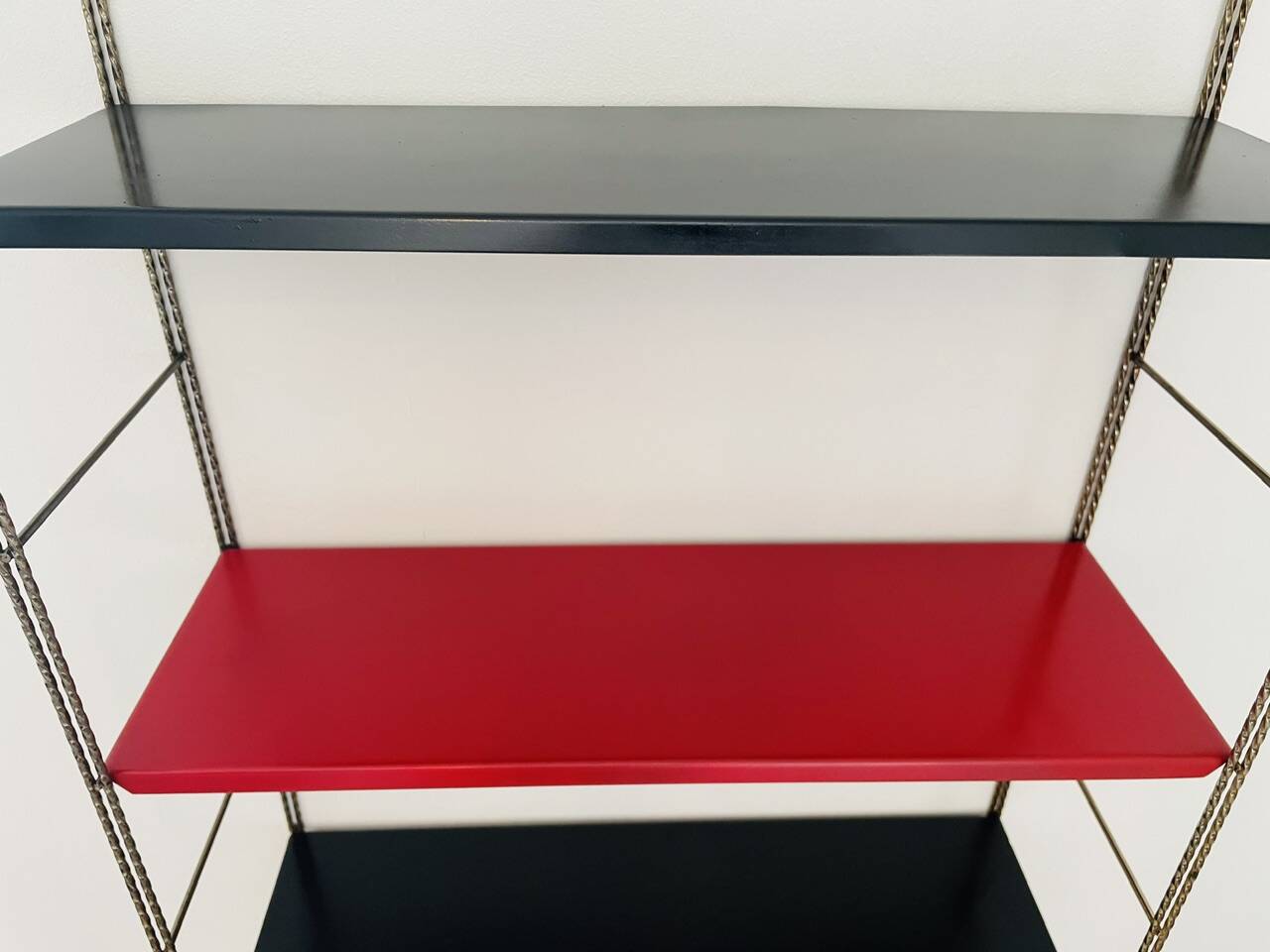 Adjustable wall shelf Mid-Century Modern in brass and metal