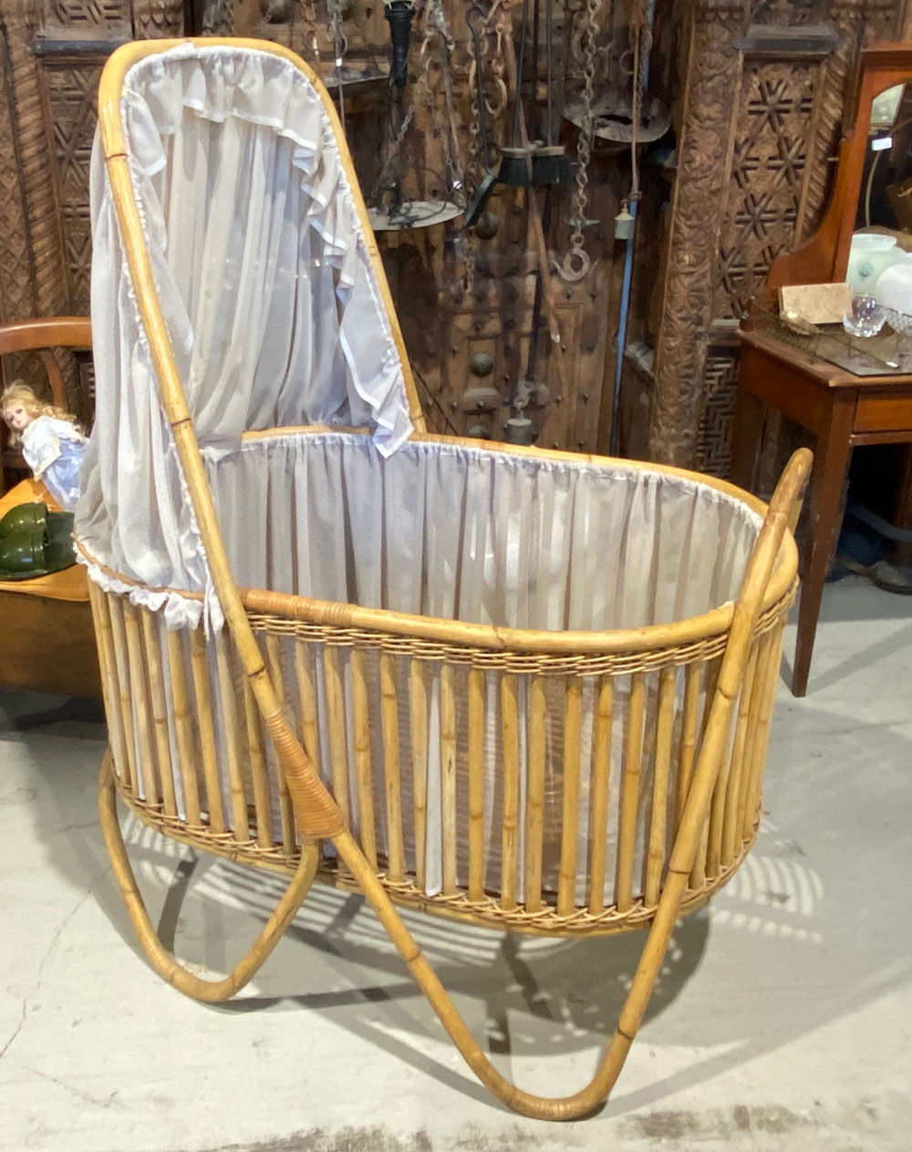 Cradle bed in vintage rattan