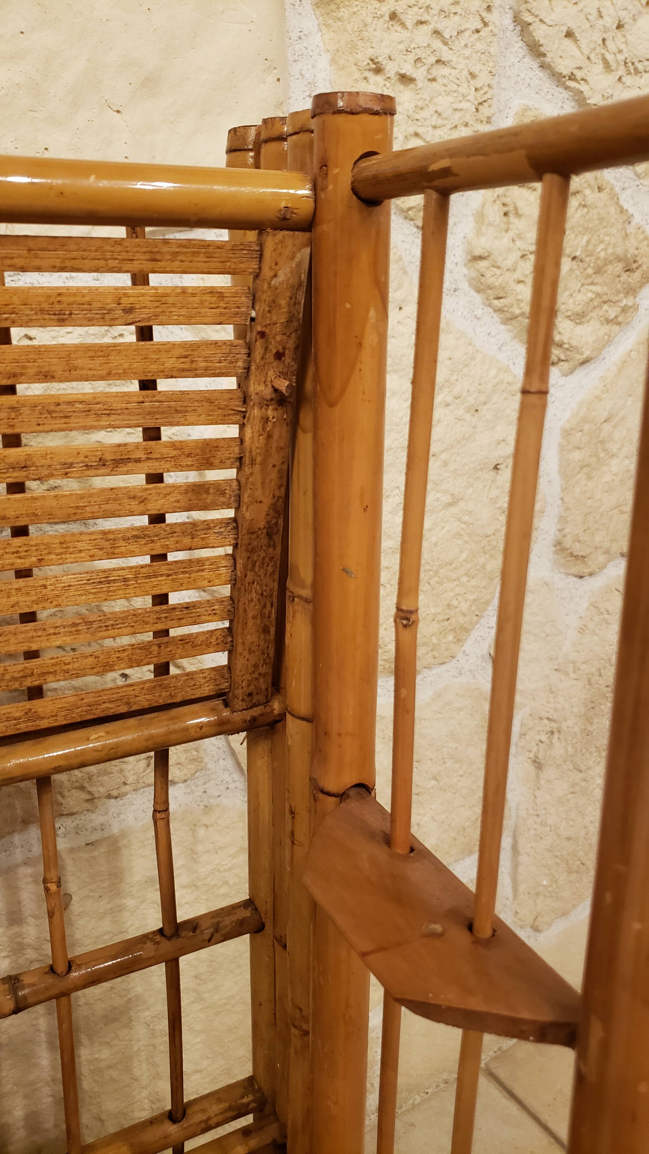 Vintage rattan folding shelf/bookcase