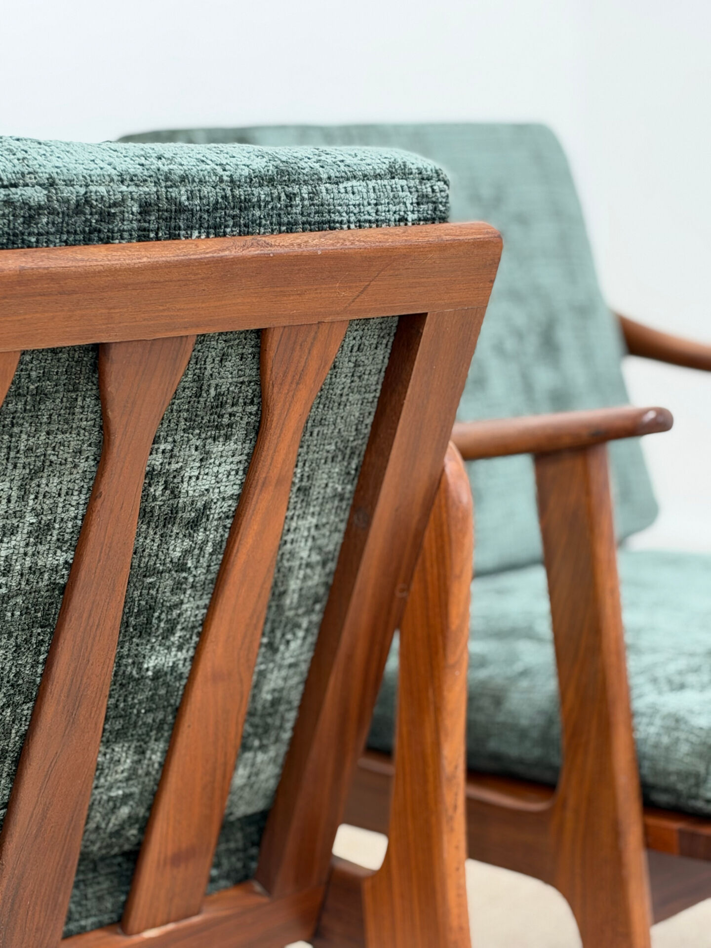 Pair of vintage Scandinavian armchairs – 1960s/70s
