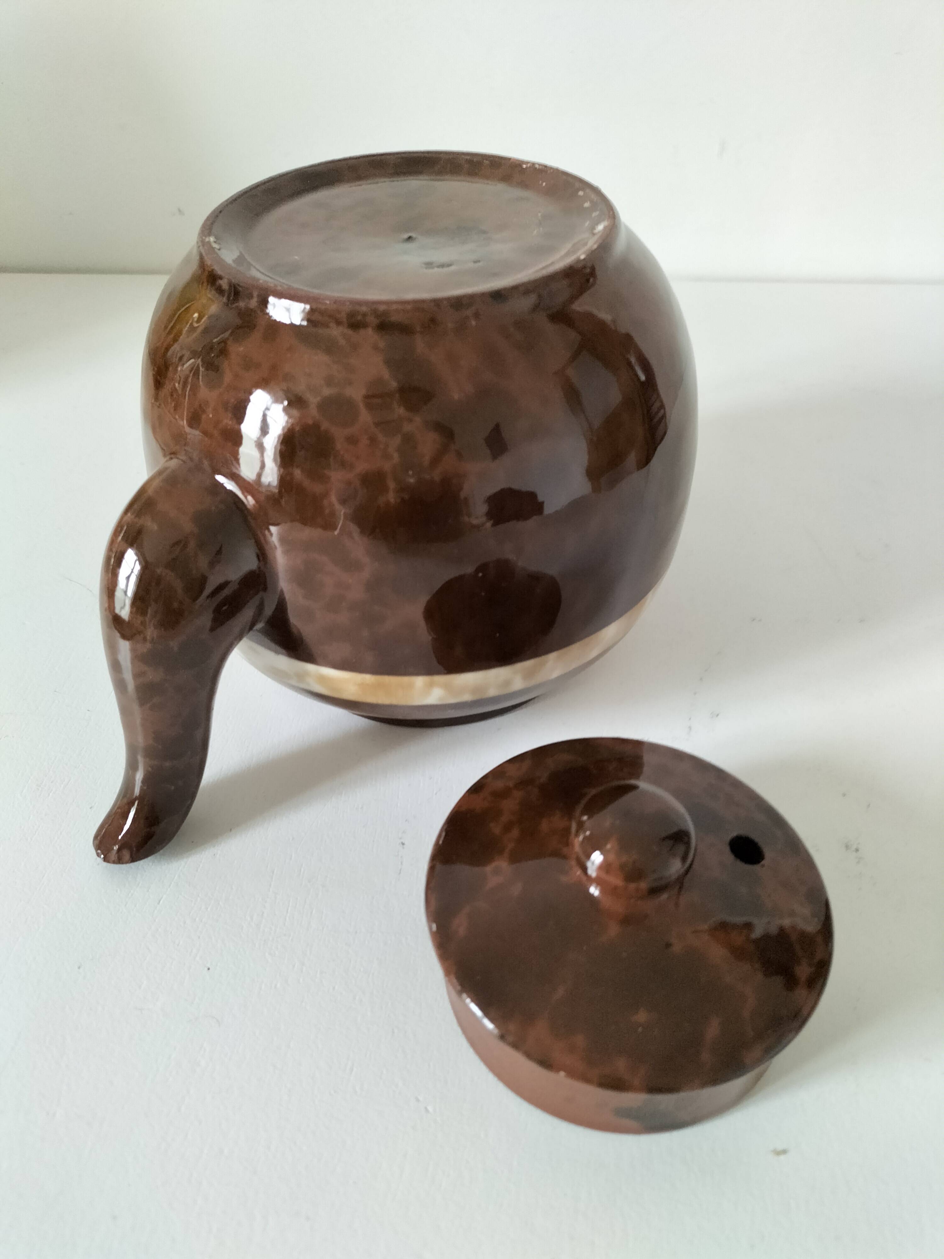 Brown Betty Price & Kensington Teapot