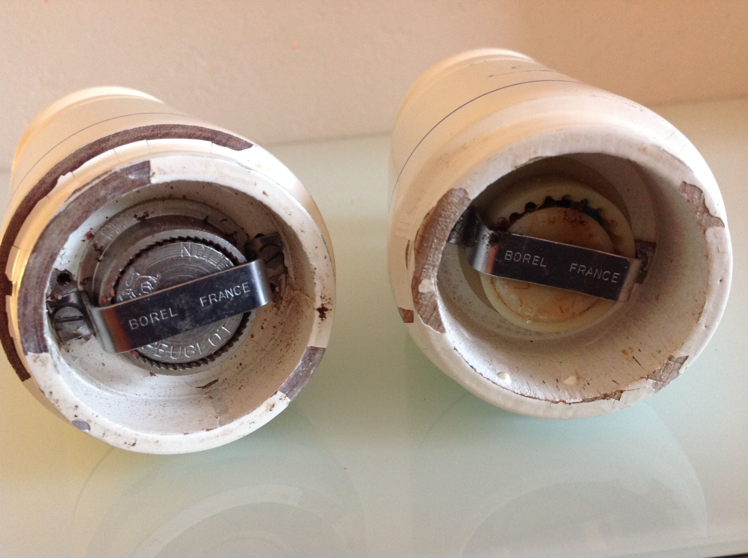 White wood pepper and salt mills by Borel France / vintage 70s