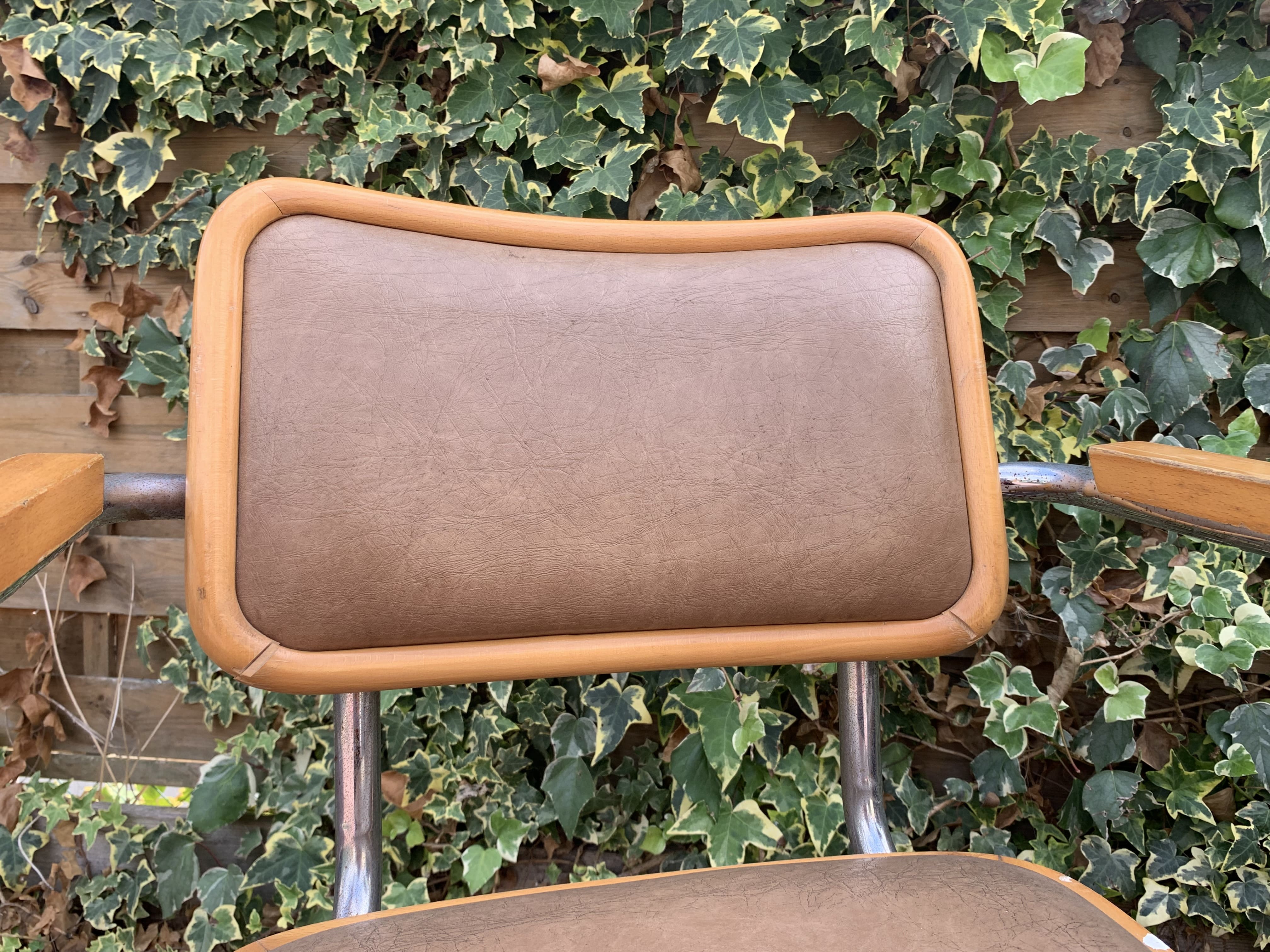 Fauteuil de Marcel Breuer, modèle B64