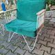 Fauteuil croisette en fer forgé avec coussins en velours vert