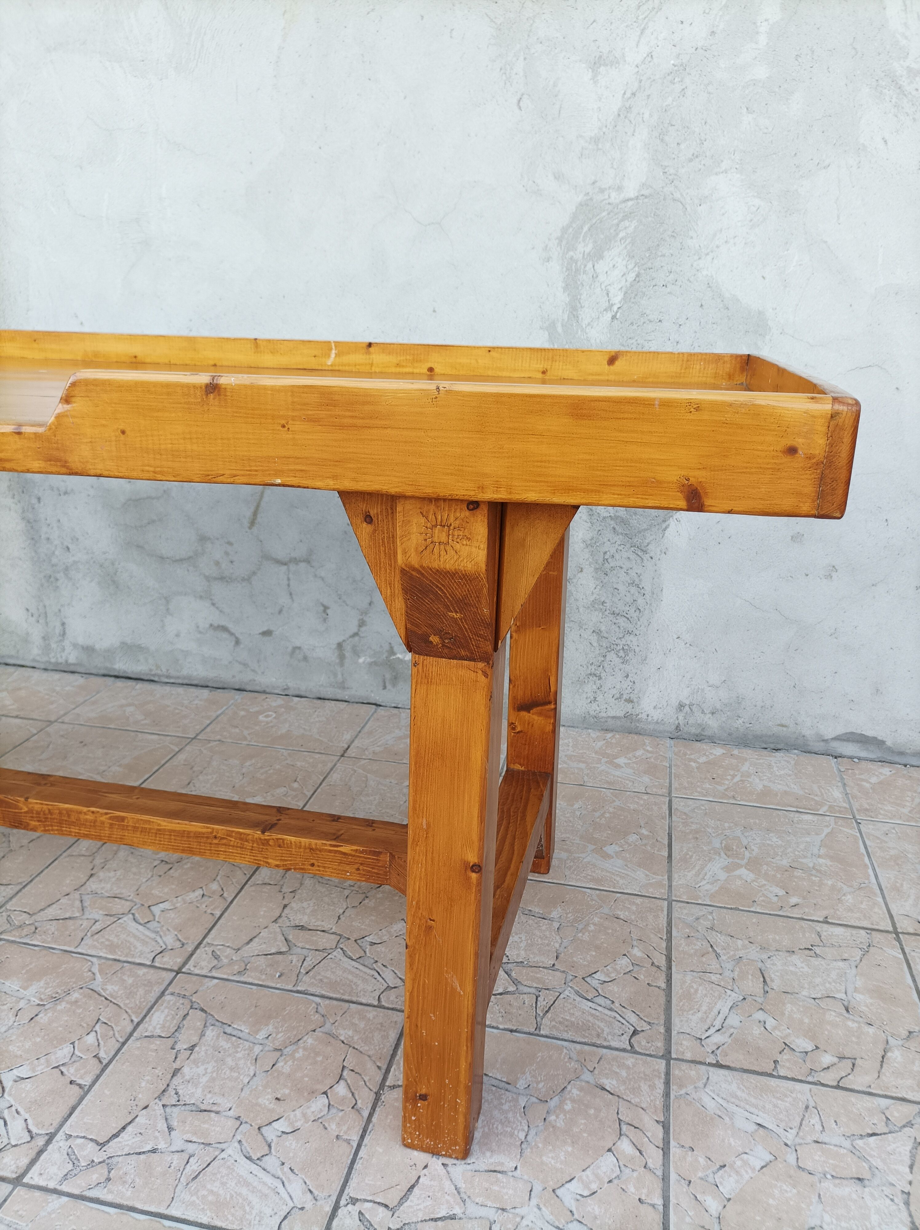 Vintage kitchen island loom table
