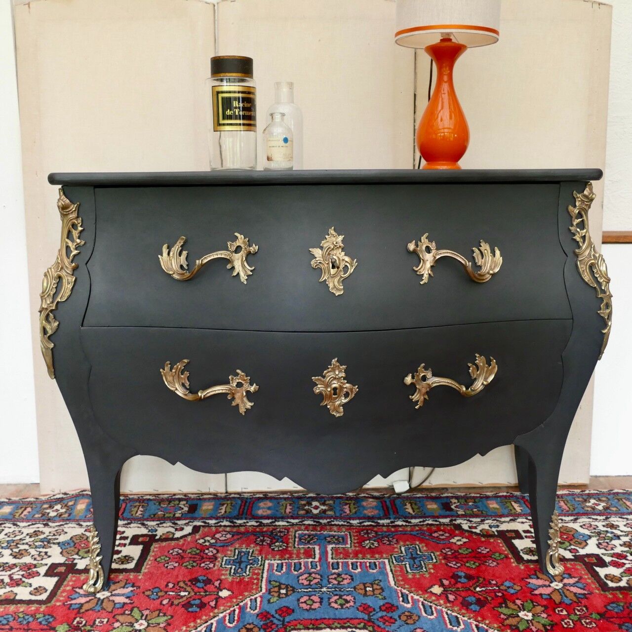 Commode galbée Louis XV