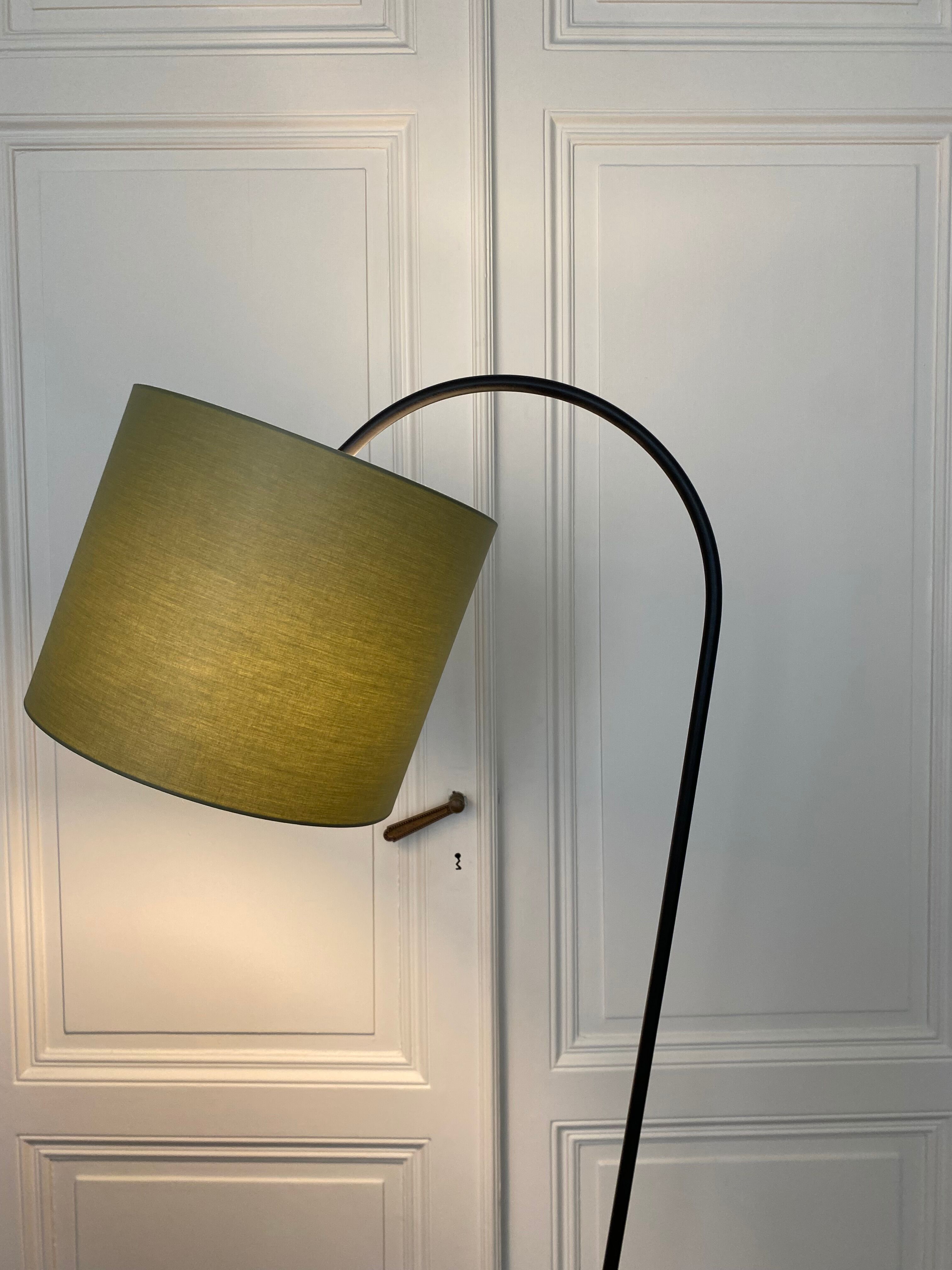 Floor lamp review holder