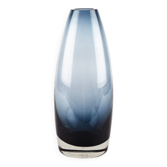 Vase modèle 1365 conçu par Tamara Aladin pour Riihimäen Lasi Oy, Finlande, années 1960.