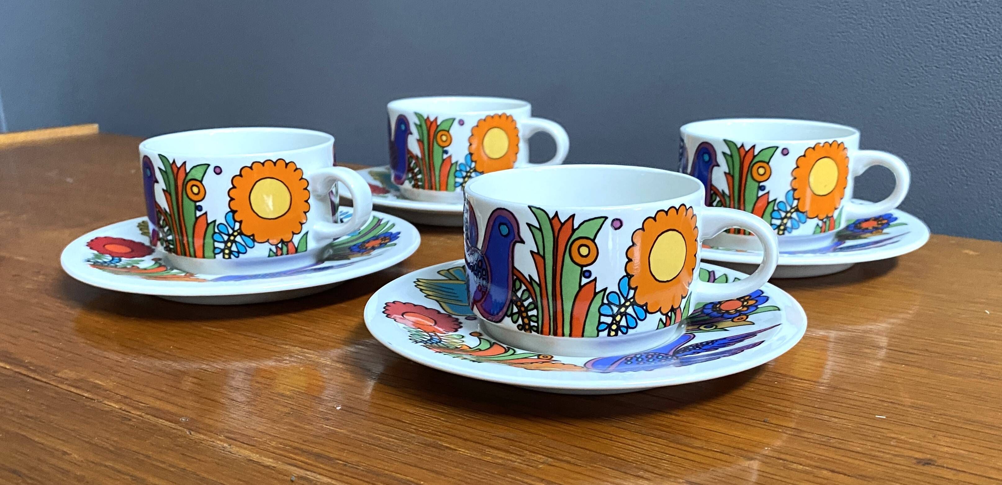 Set of 4 Mokka cups and saucers, acapulco design by villeroy & boch.