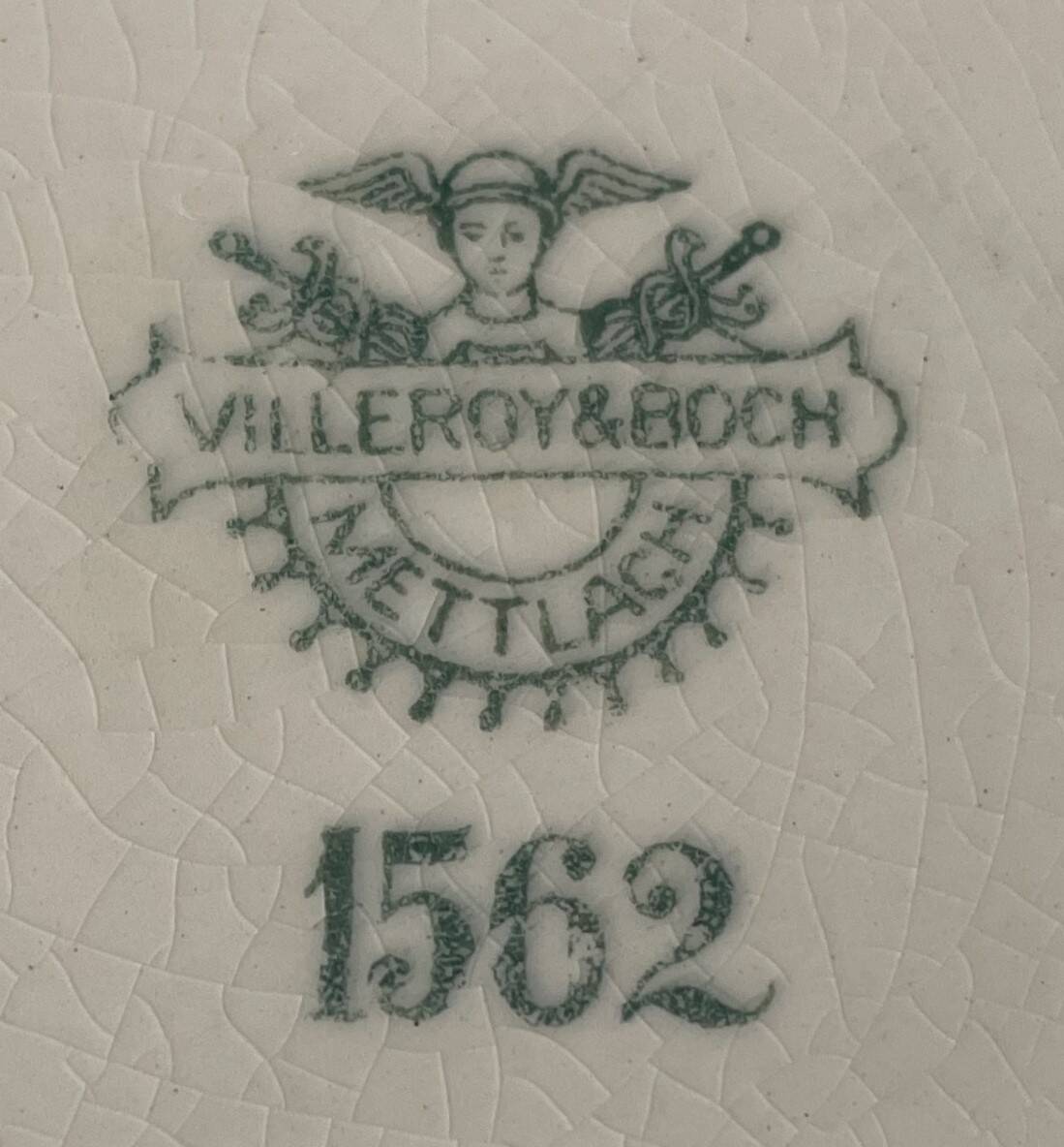 Grand plat de service ancien  en faïence de Villeroy & Boch