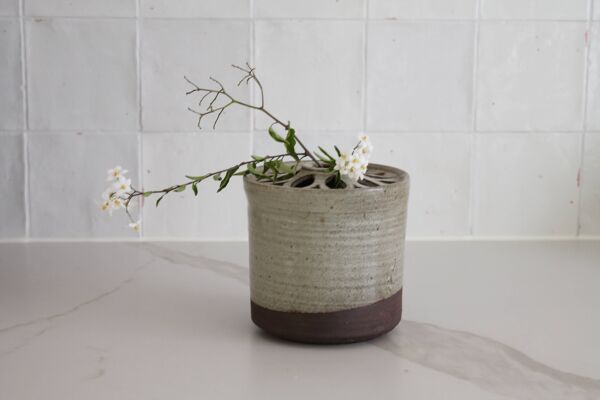 Vase en grès émaillé signé – Pique-fleur céramique d’art