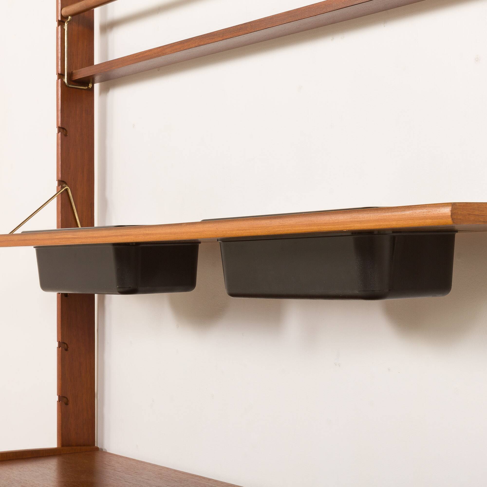 Ergo wall unit with a planter by John Texmon, Norway 1960s