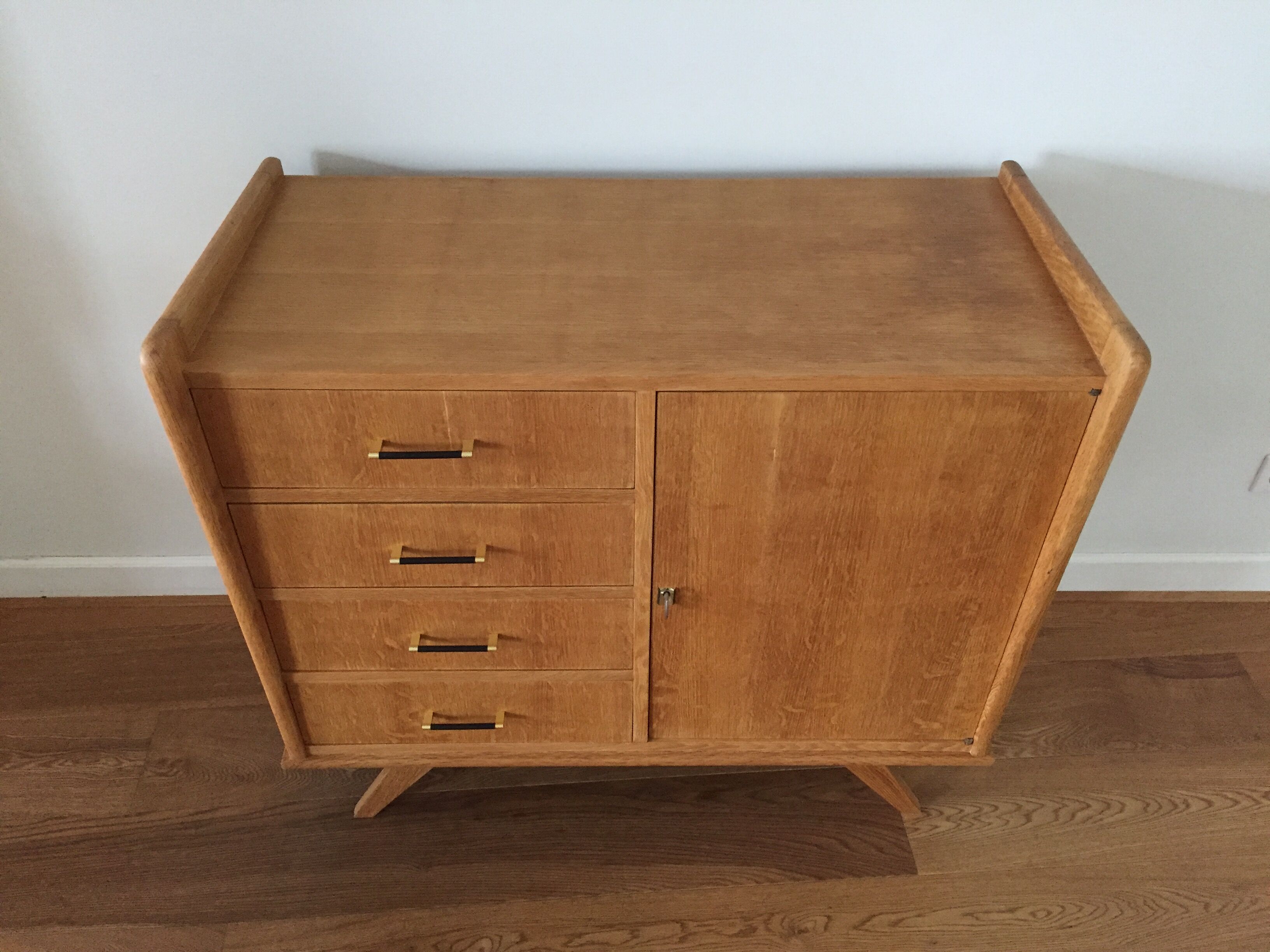 Vintage dresser buffet