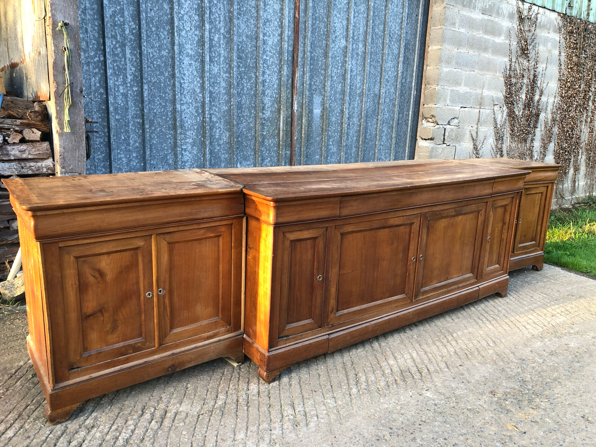 Buffet enfilade boiserie Louis Philippe en cerisier