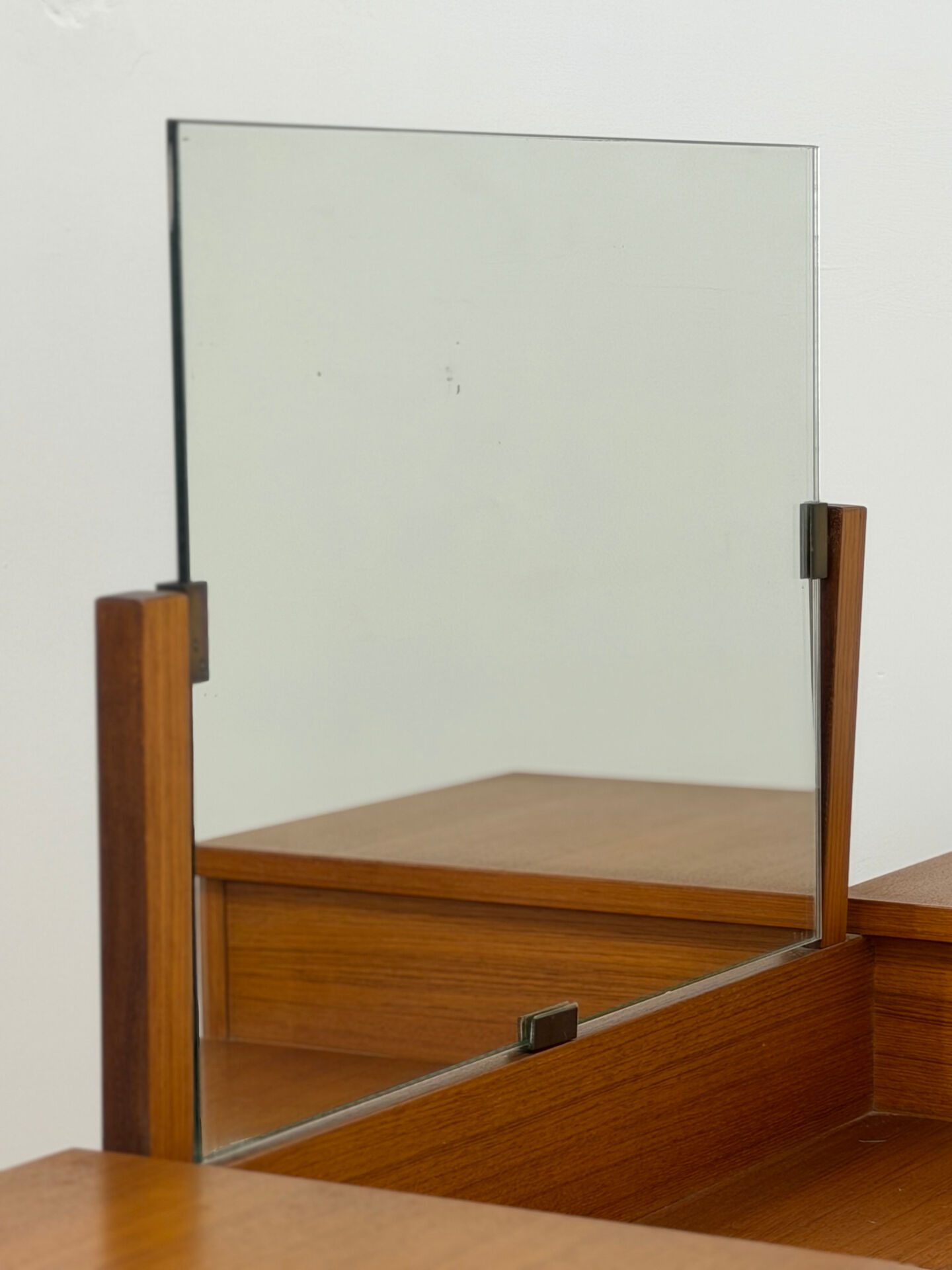 Coiffeuse et son pouf par Roger Landault, années 70