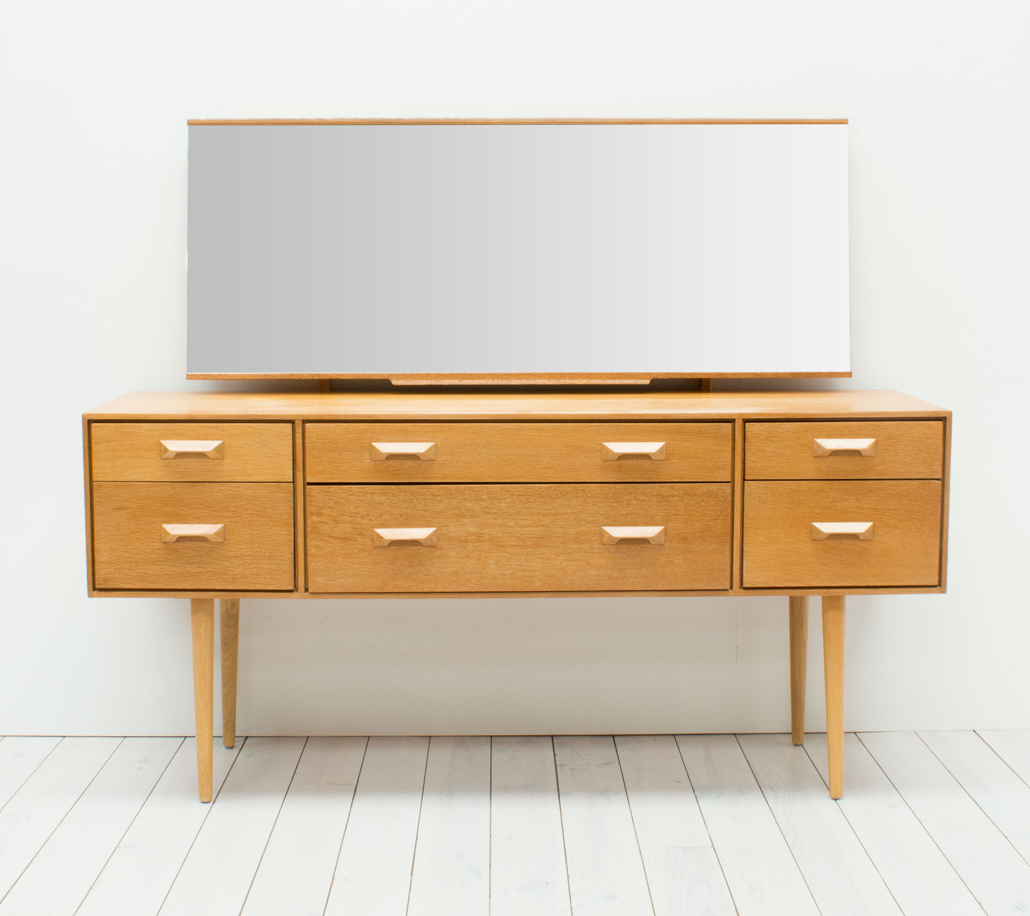 Dressing table by John & Sylvia Reid for Stag, 1960