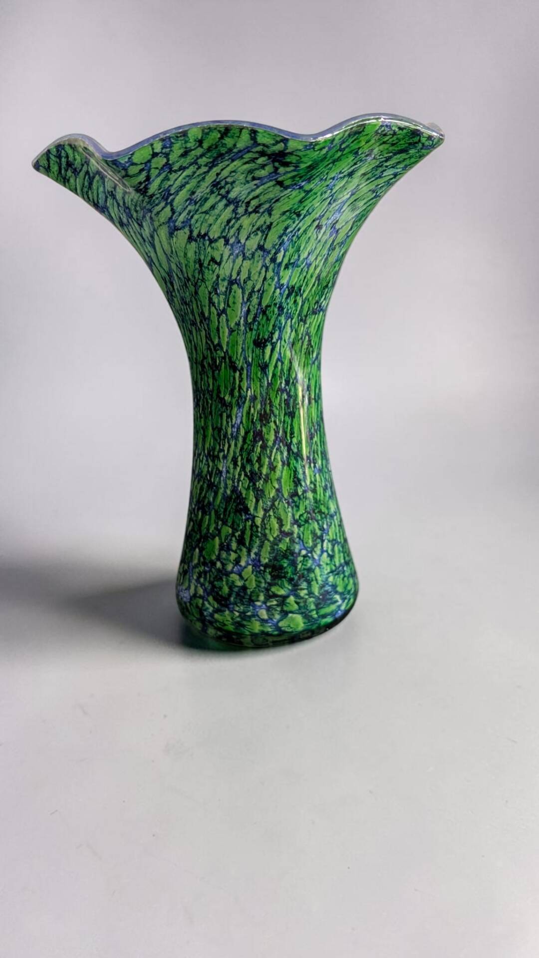 Grand vase en verre soufflé style La Rochère – 30 cm