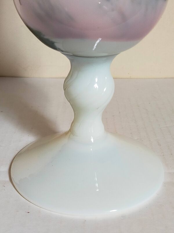 Vase sur pied en opaline et verre soufflé vintage 30 cm