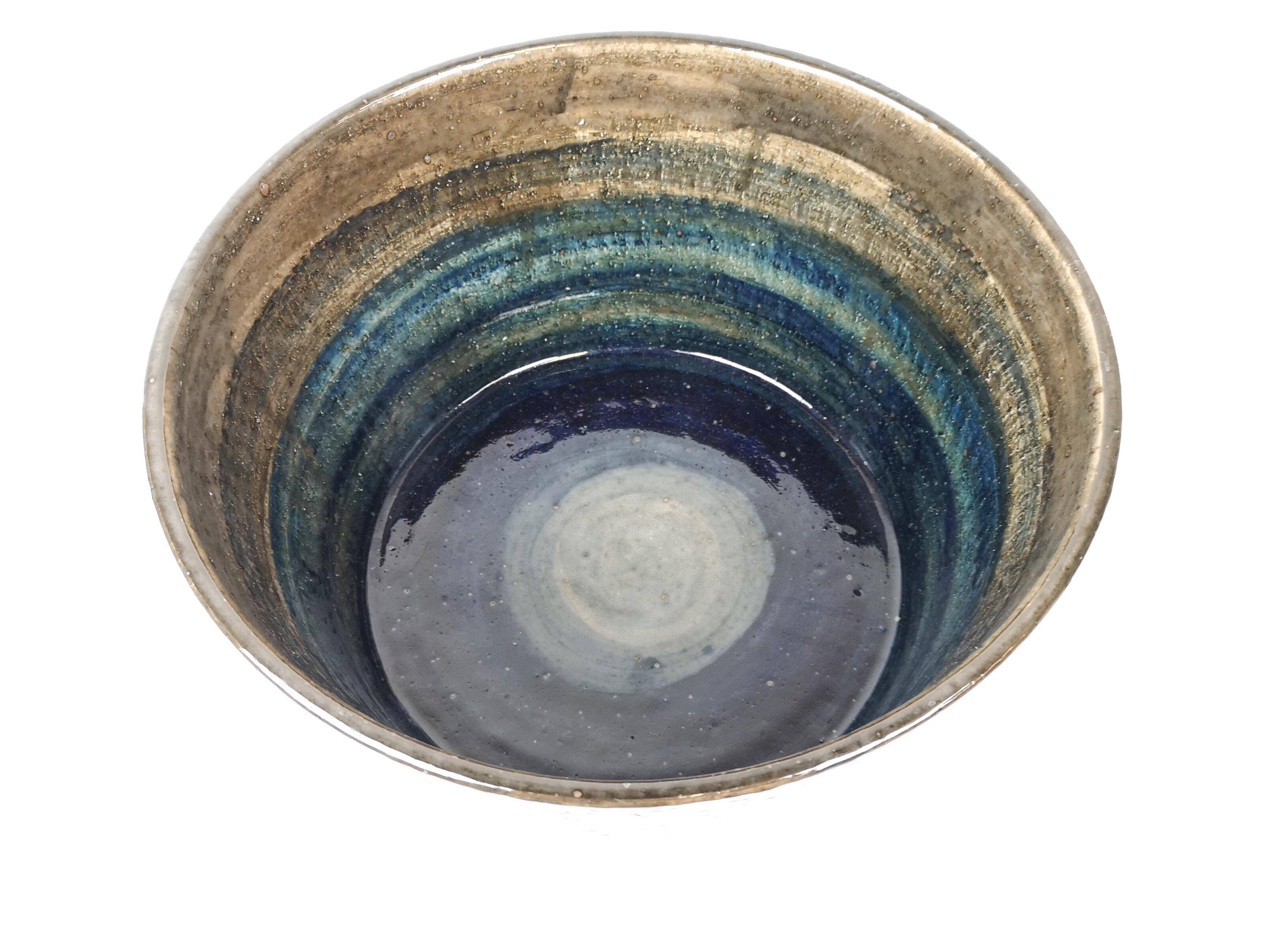 Exceptional large ceramic bowl Rörstrand Sylvia Leuchovius, 1970s.