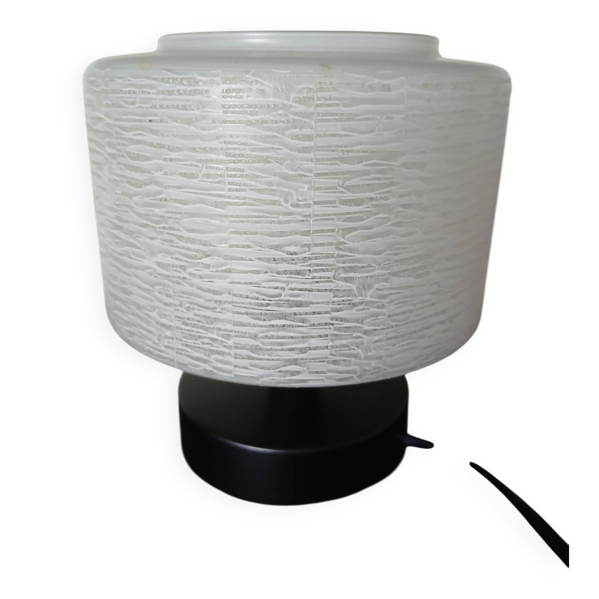 1 lampe à poser vintage, 4 en stock.
