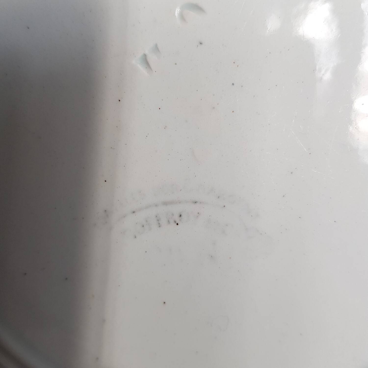 Lot de 2 assiettes parlantes Gien en noir et blanc