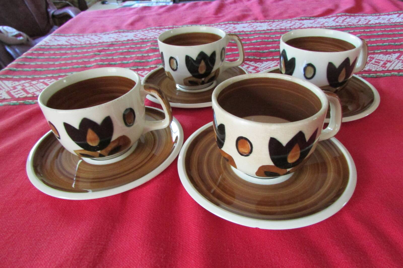 Kimono coffee service signed Boch. Vintage and trendy