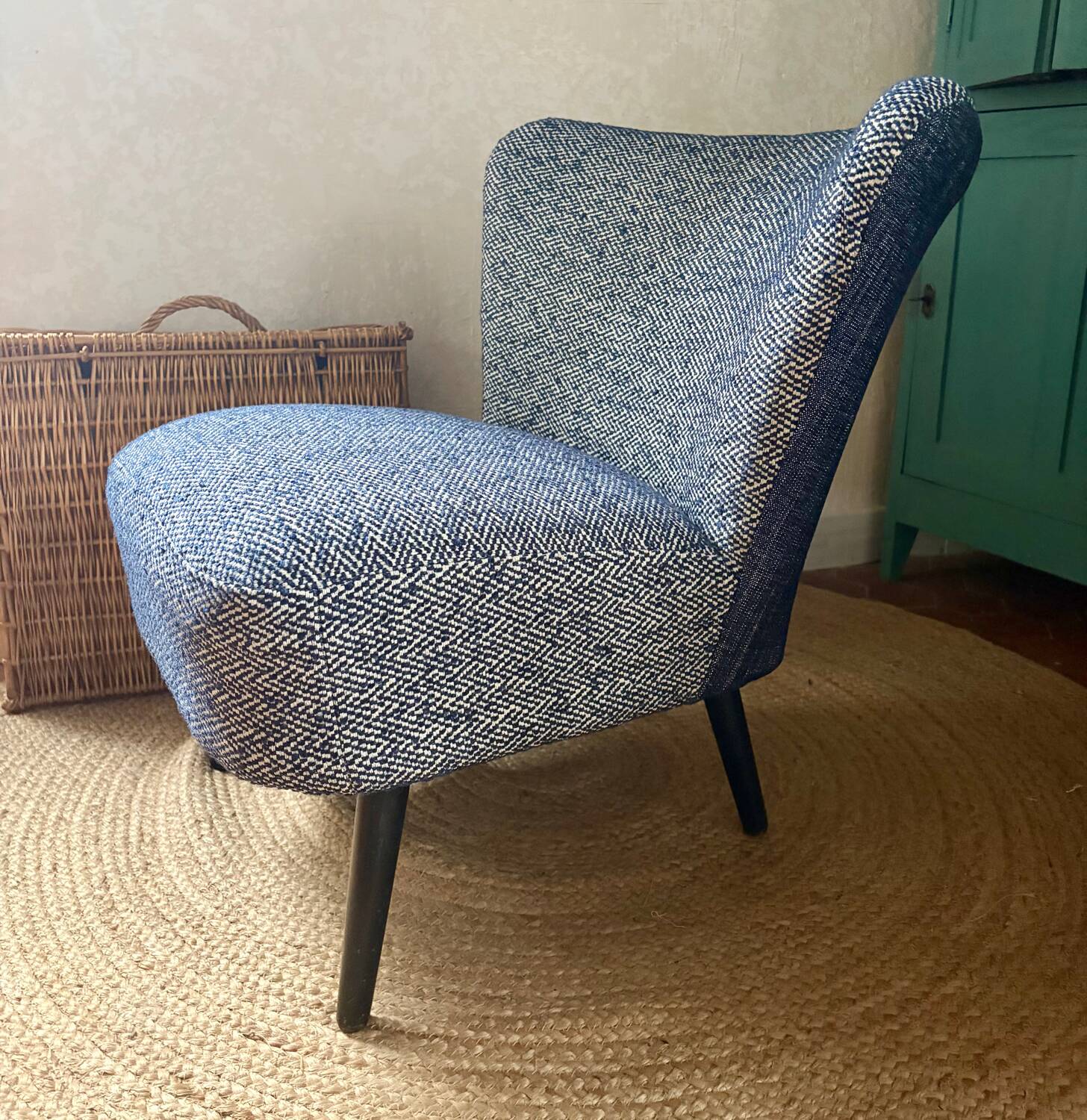 Cocktail chair