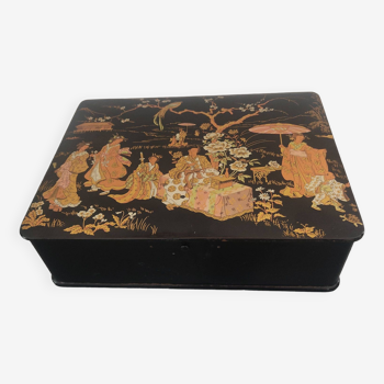 Large Napoleon III Box in boiled cardboard with Asian decor