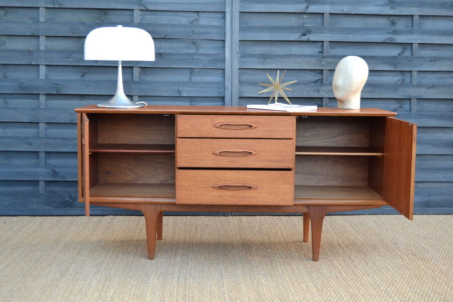 Teak sideboard by Jentique 60's