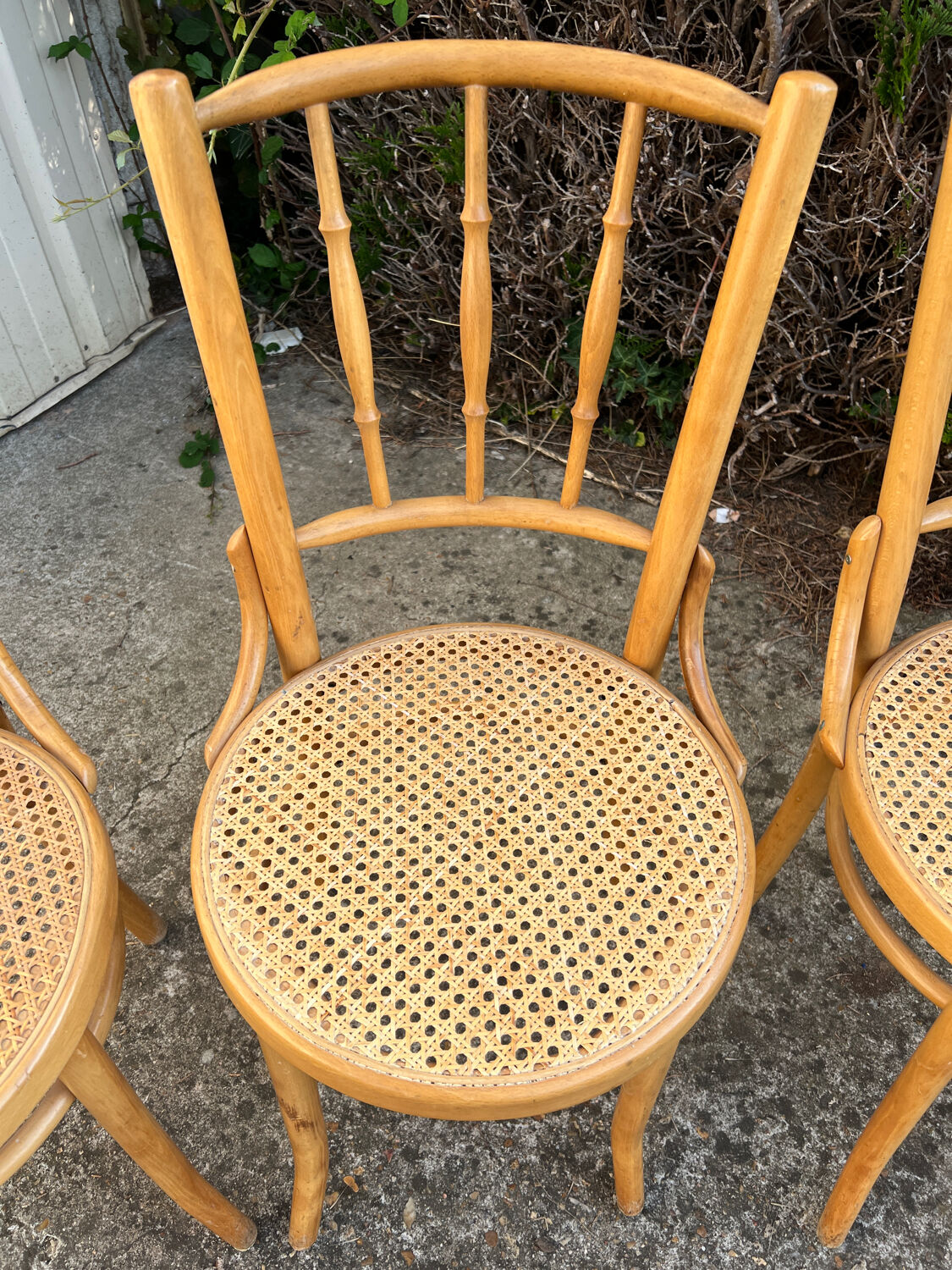 Set of 3 fluted bistro chairs