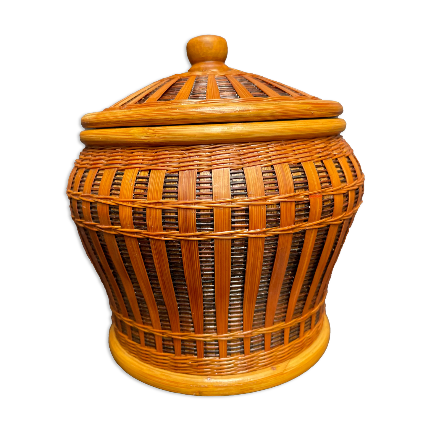 Pot with braided bamboo lid