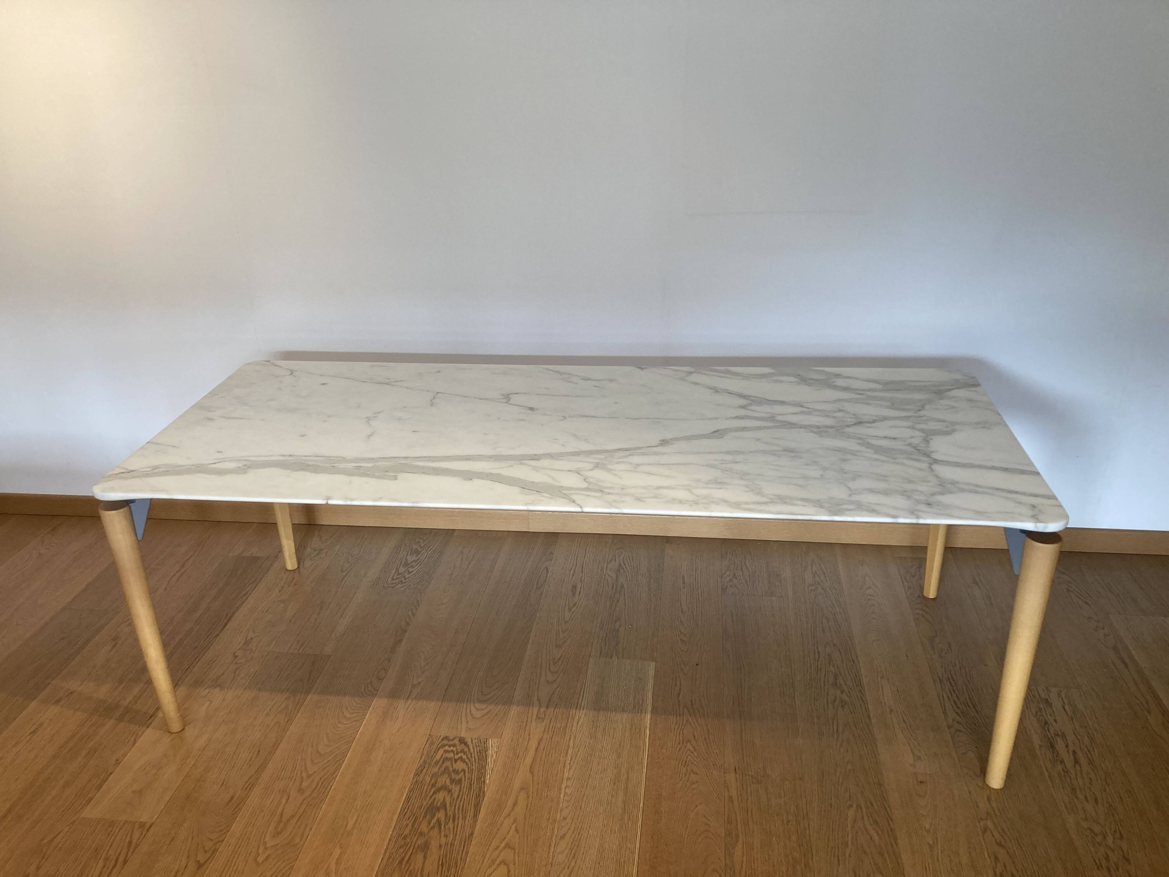 Tavolo 95 table set by de padova