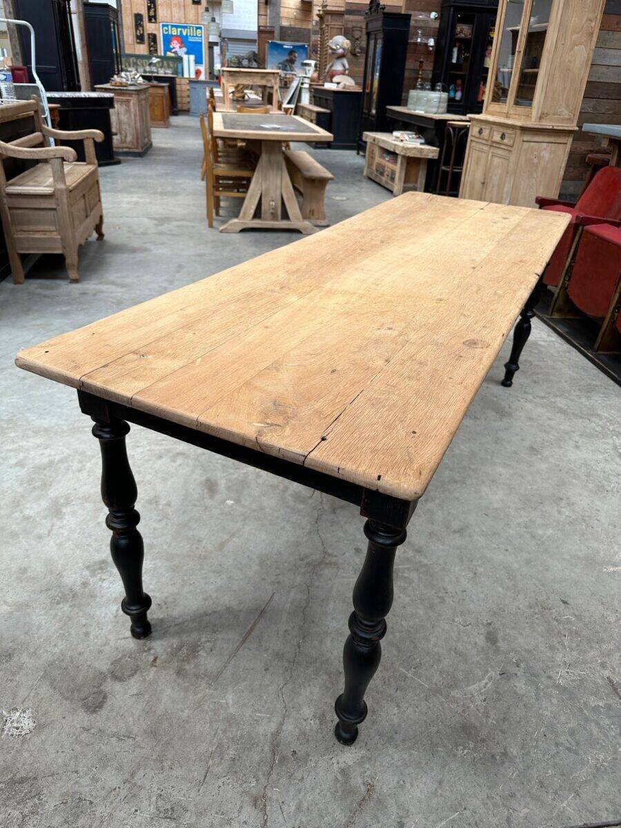 Campaign table in oak