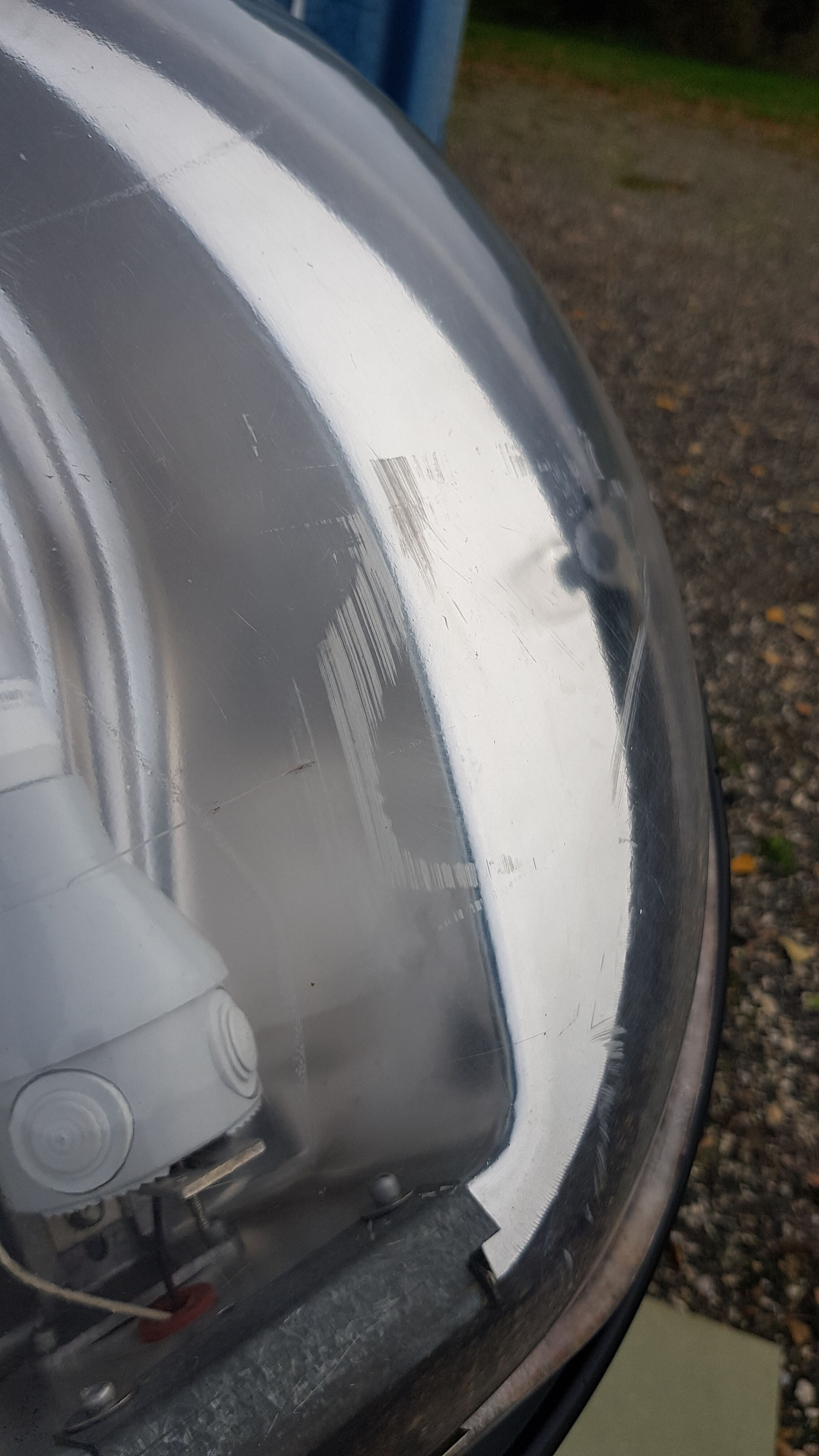 Former round lantern of public lighting of the city of Paris