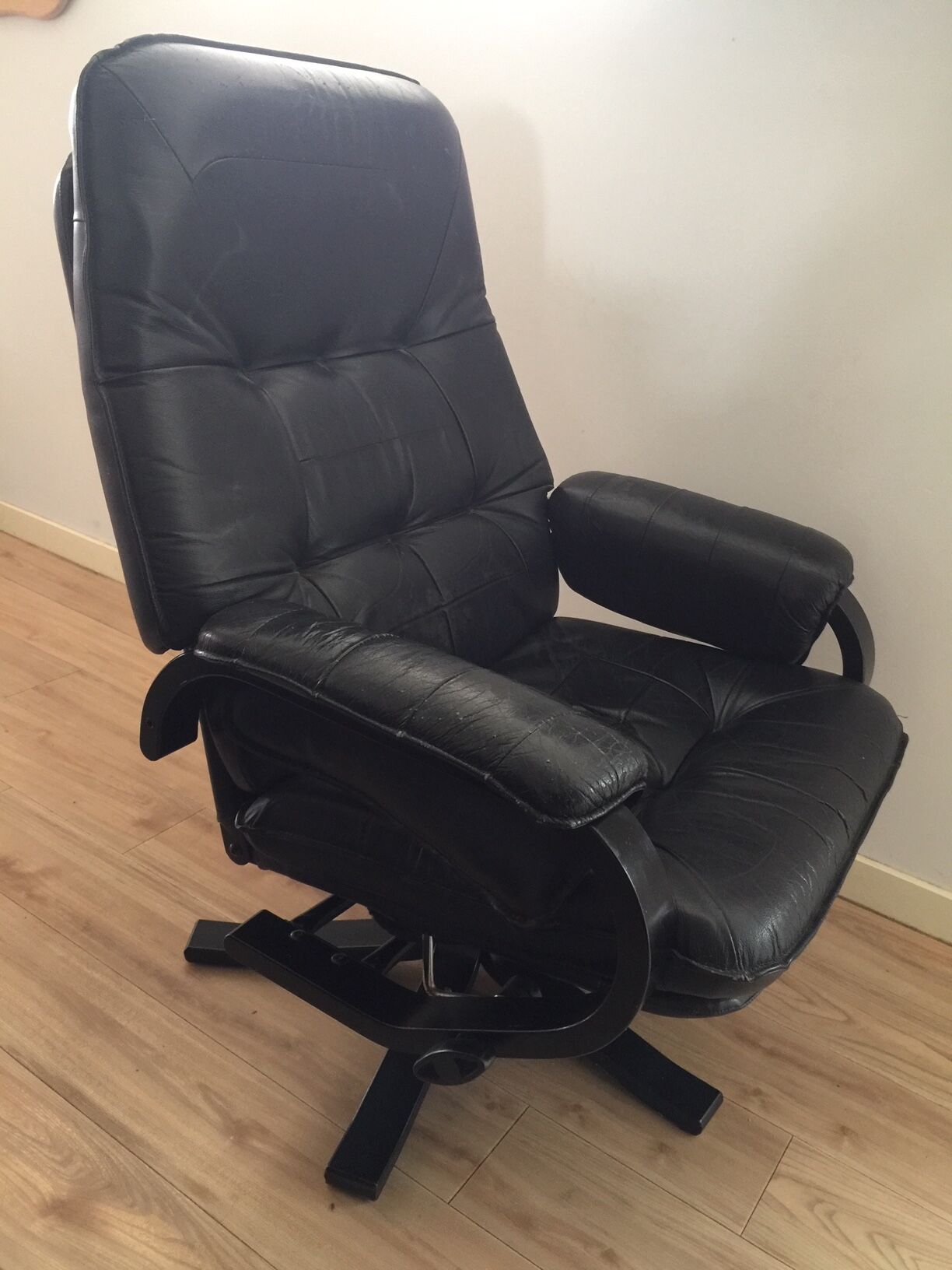 Armchair Scandinavian lounge swivel and tilt and his ottoman Unico 1970 Denmark