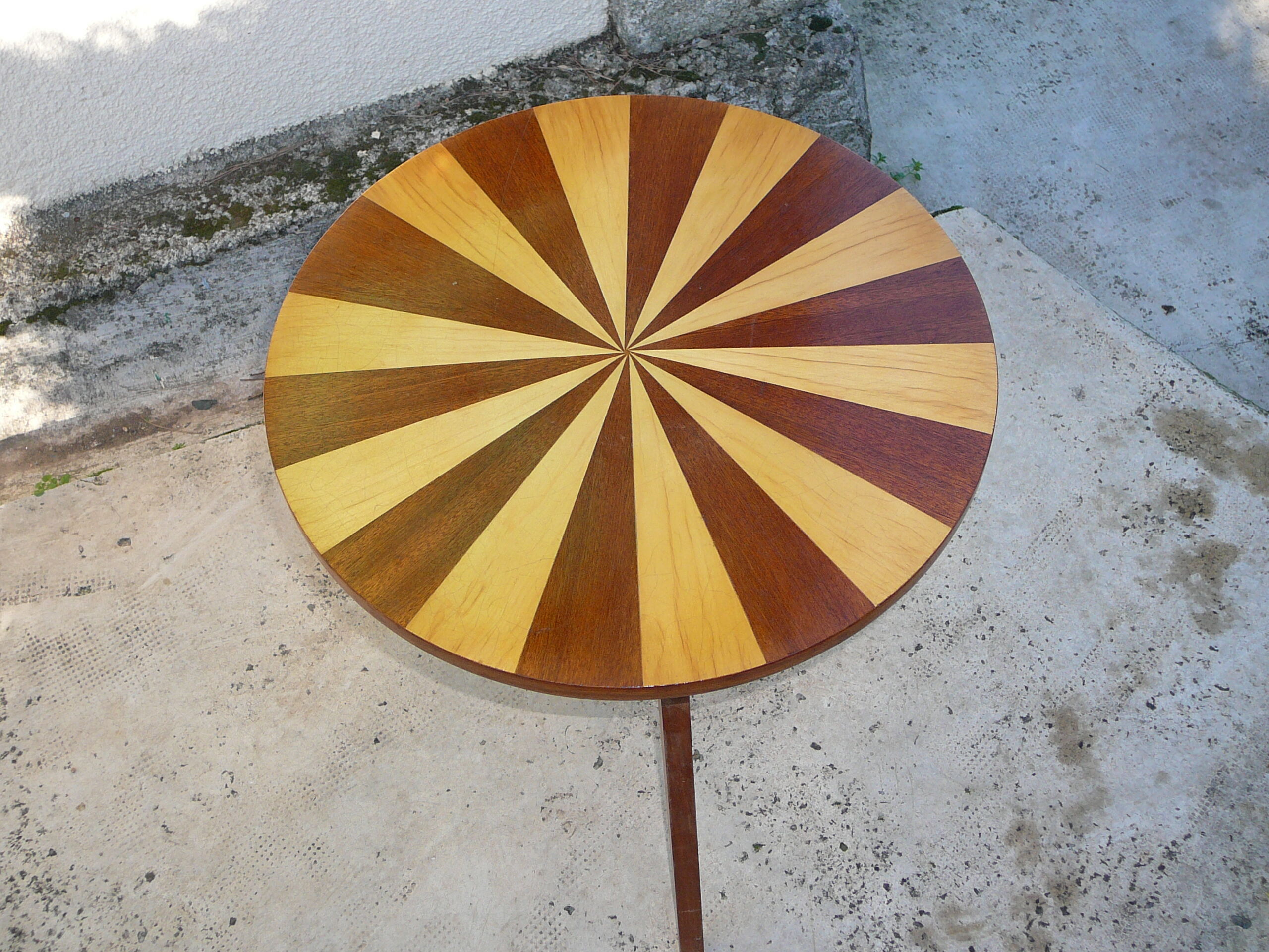 Tripod coffee table in Scandinavian design marquetry