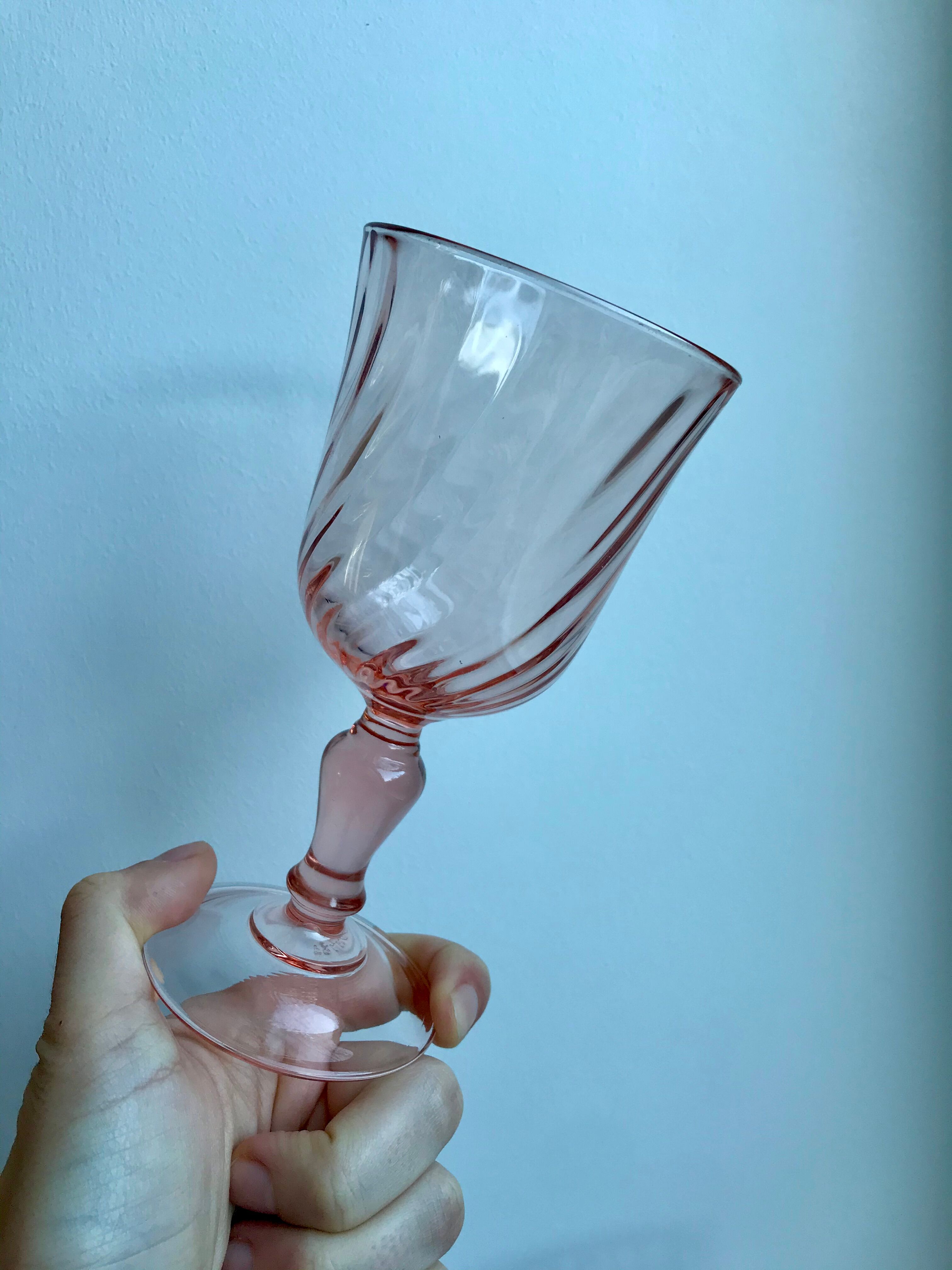 Set of 5 pink wine glasses 50s