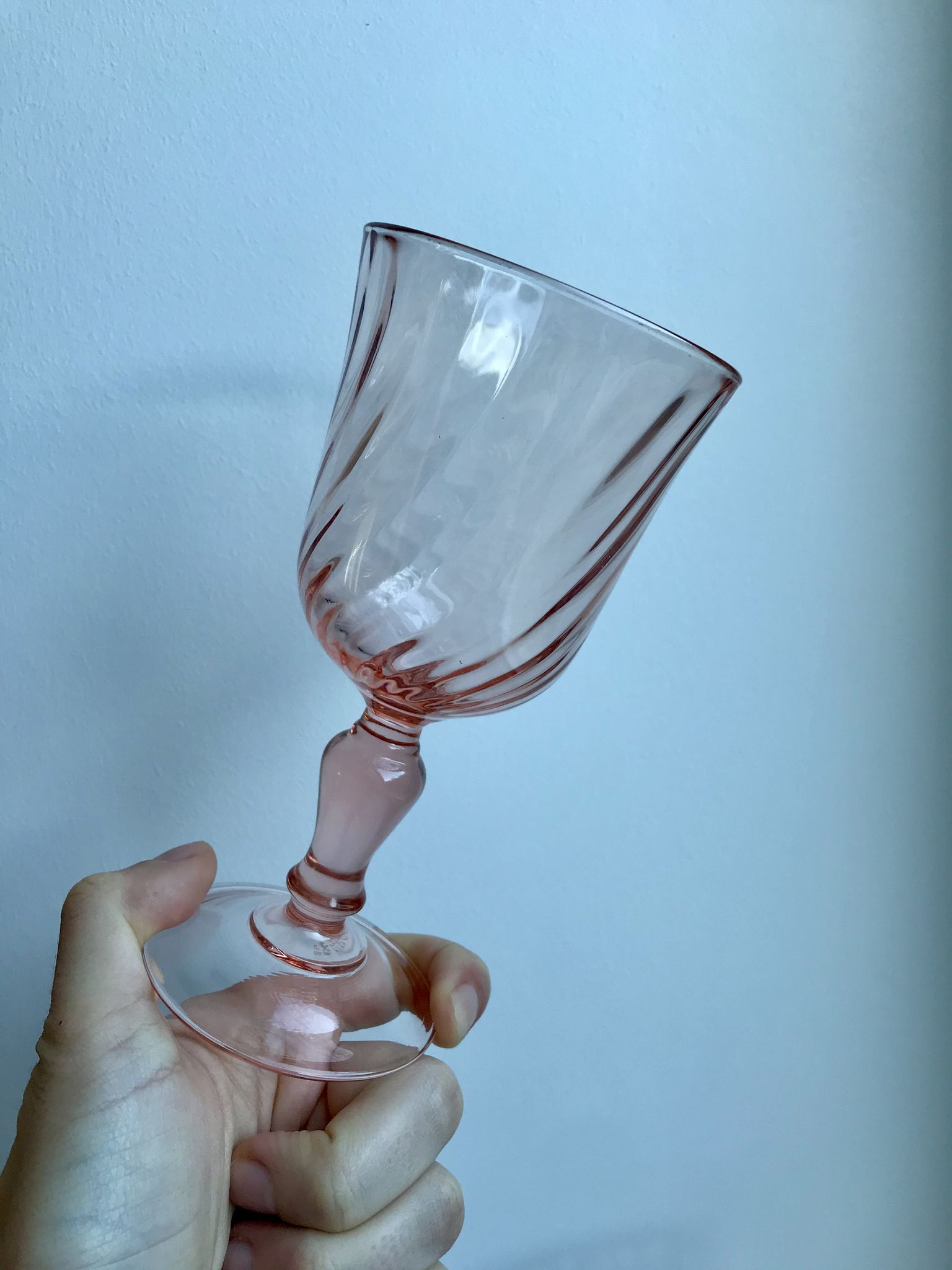Set of 5 pink wine glasses 50s